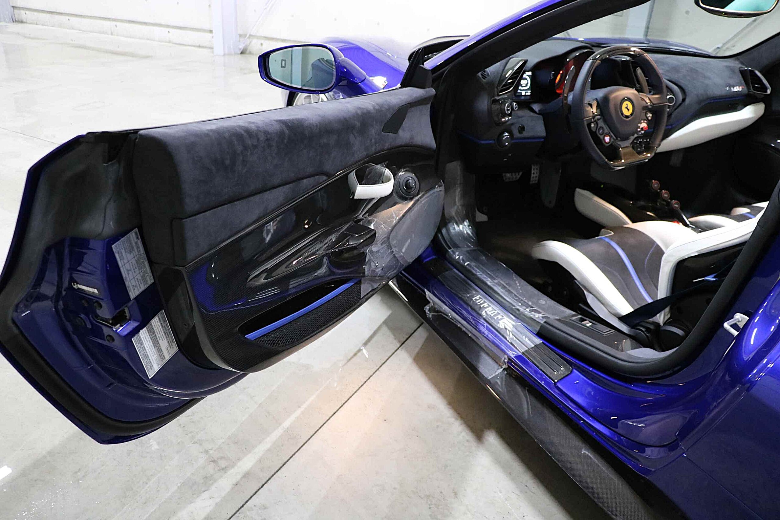Ferrari 488 Pista Spider 2020 for sale from Japan - image 11