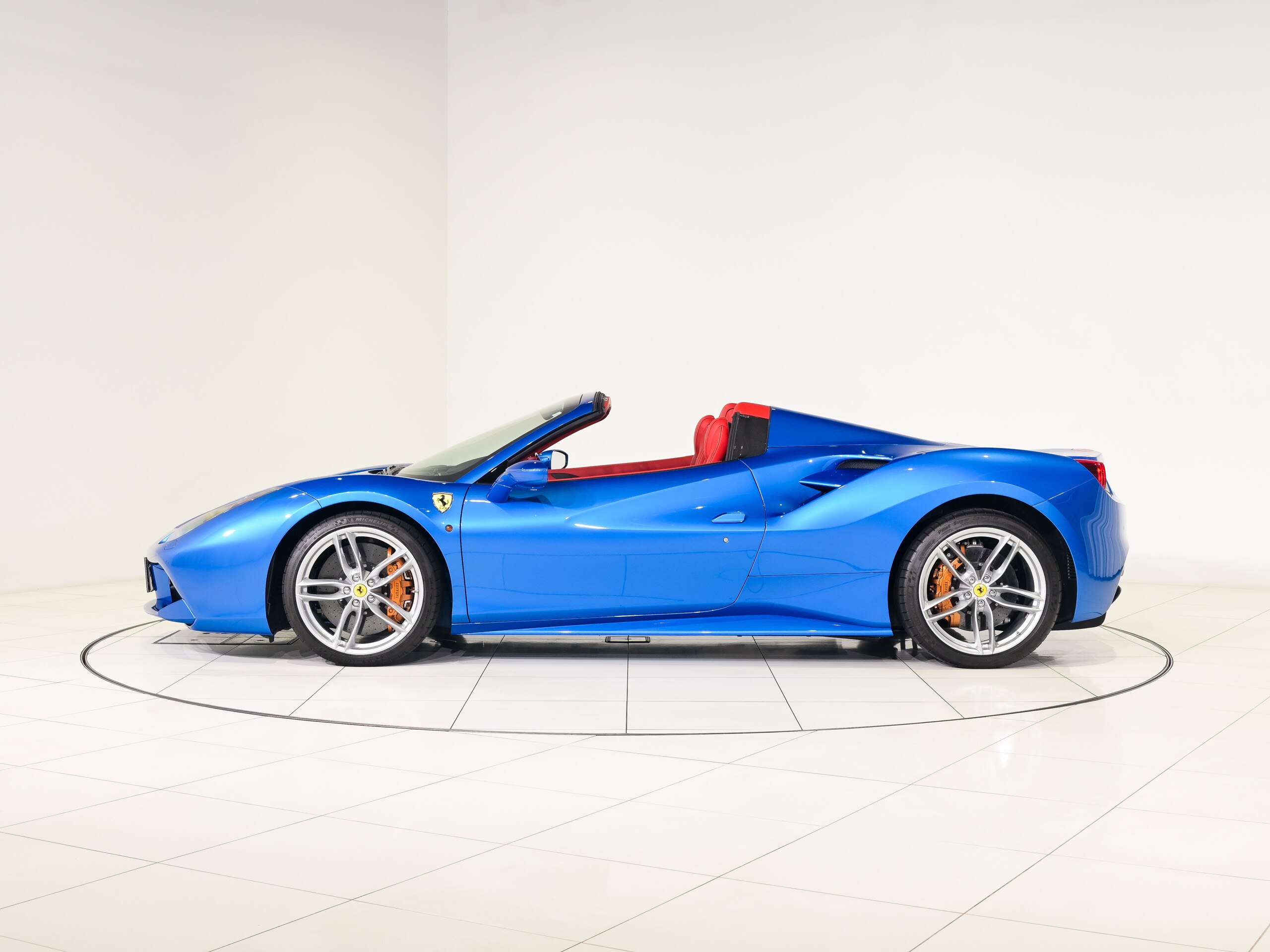 Ferrari 488 Spider (photo: 8)