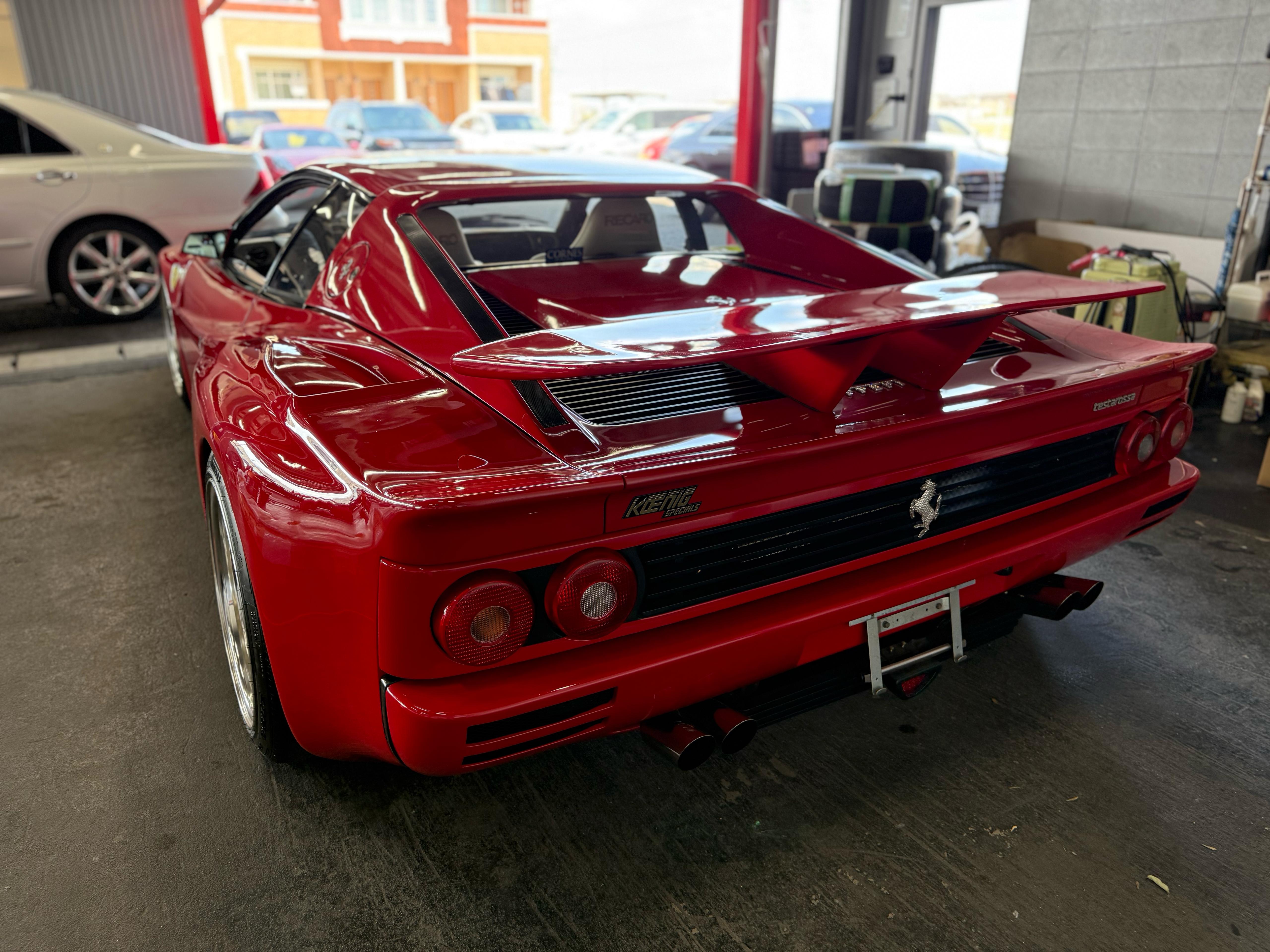 Ferrari Testarossa (photo: 5)