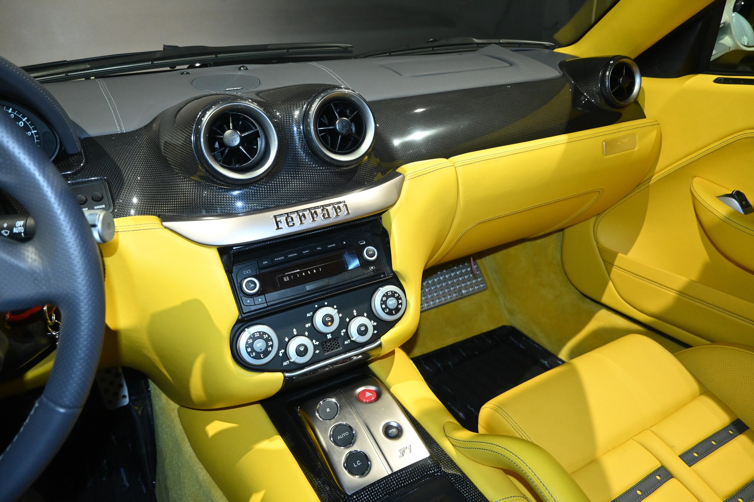 Ferrari 599 (photo: 11)