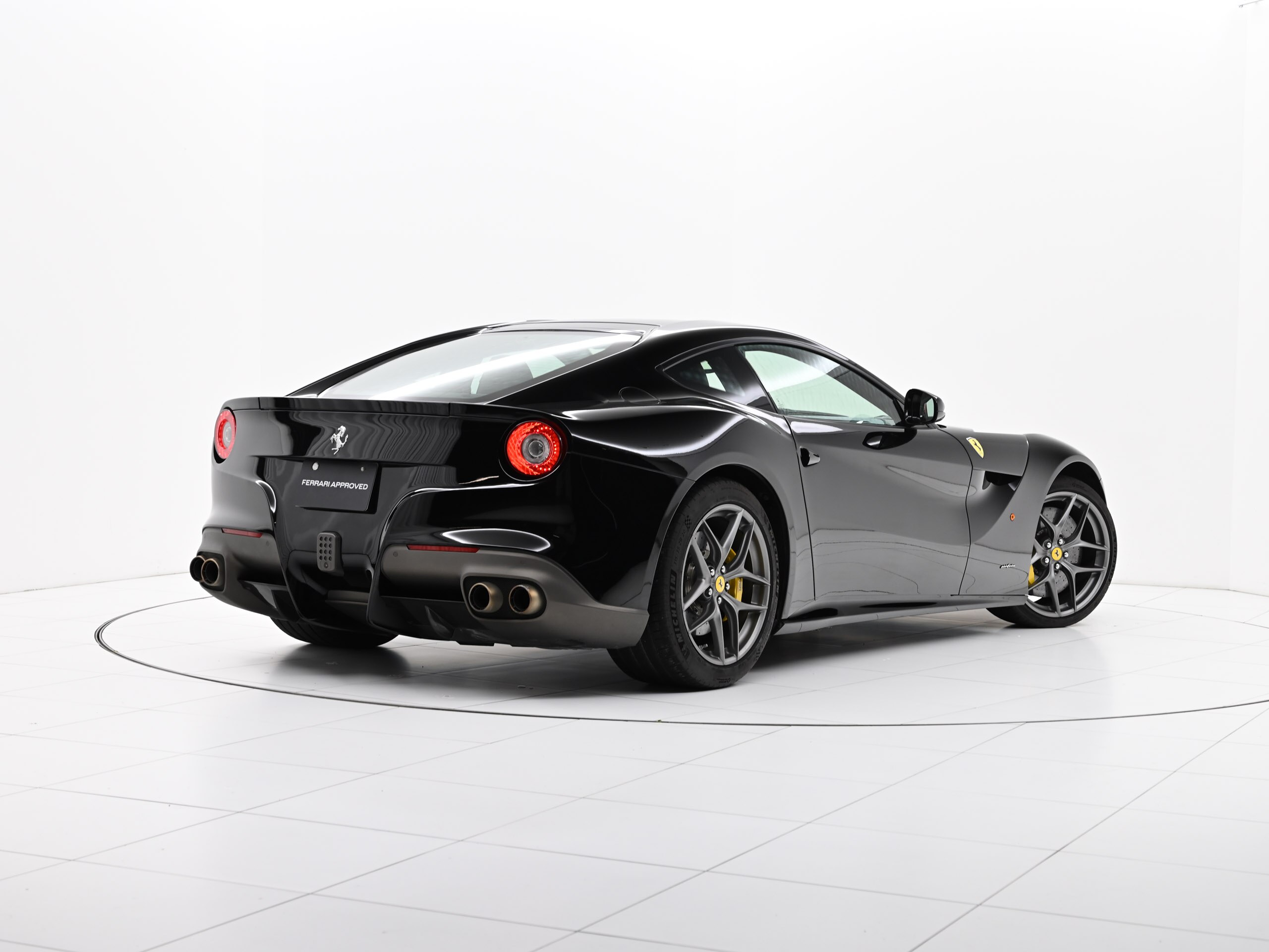 Ferrari F12 Berlinetta (photo: 4)