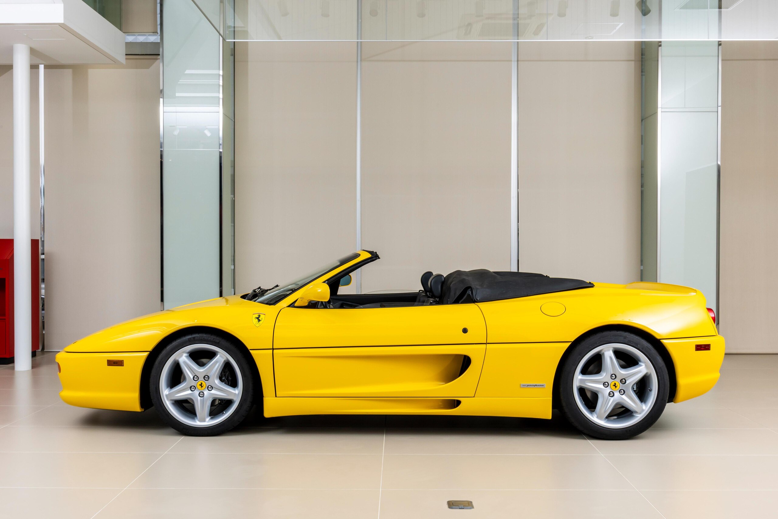 Ferrari F355 Spider (photo: 10)