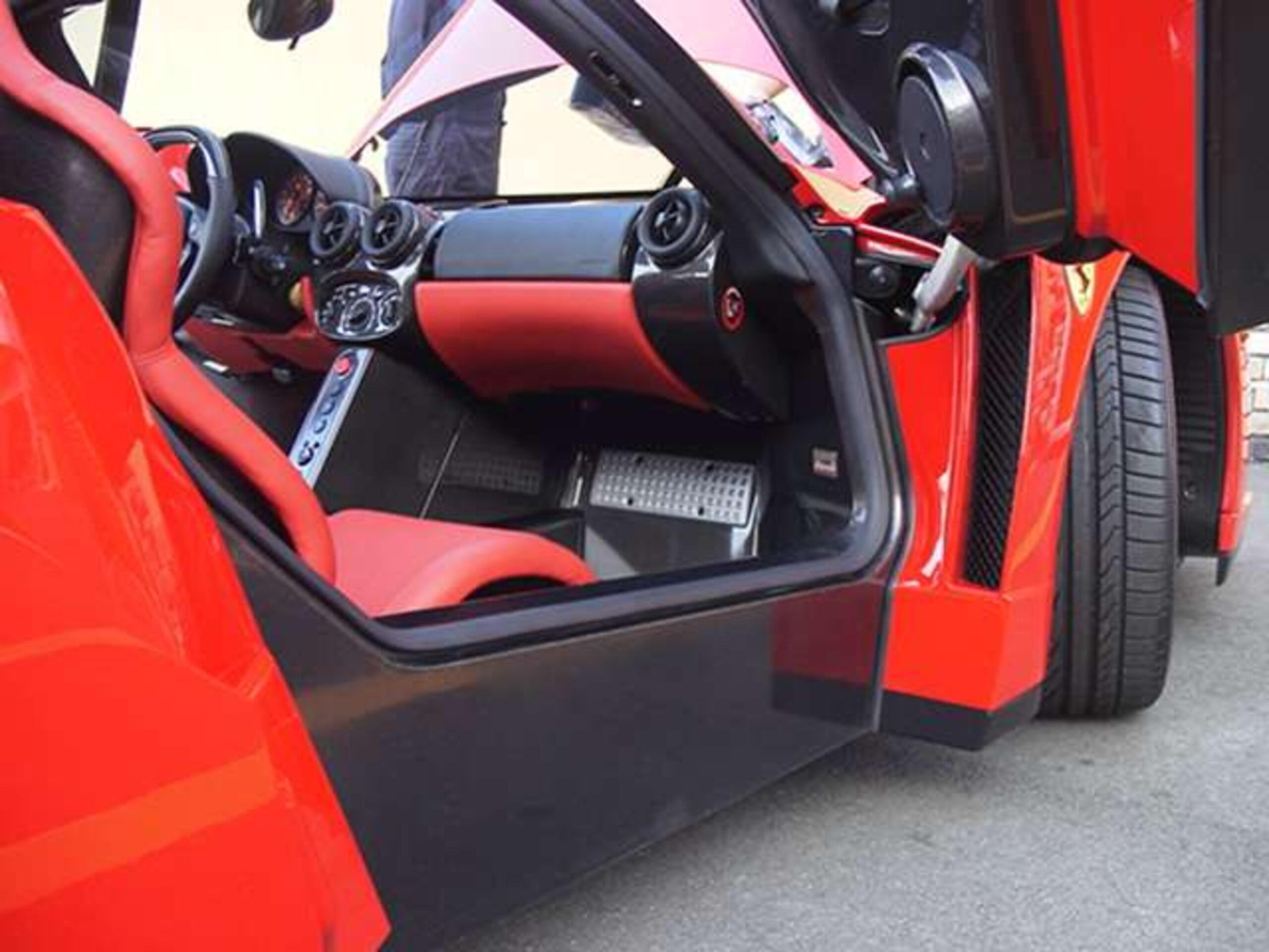 Ferrari Enzo (photo: 11)