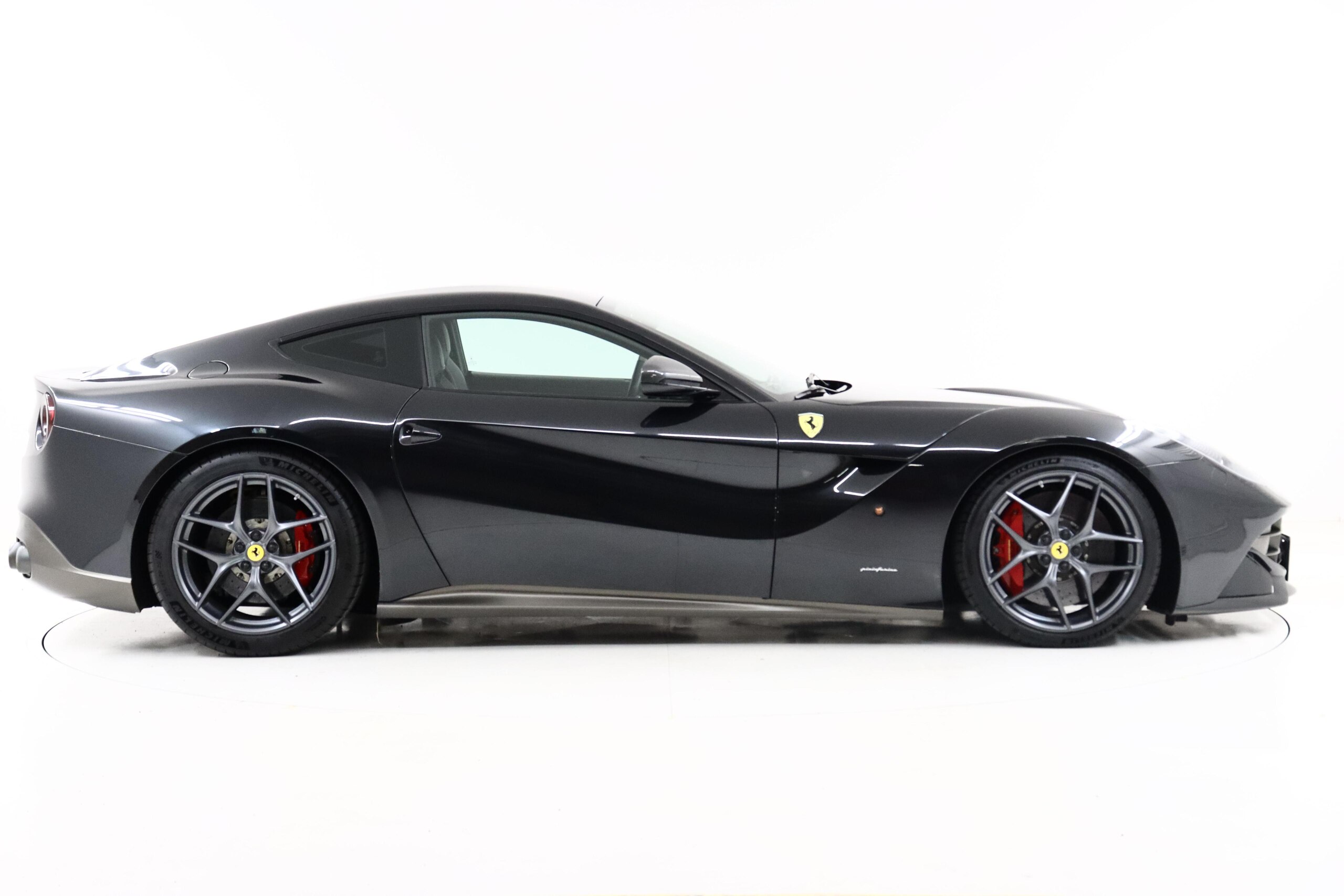 Ferrari F12 Berlinetta (photo: 6)