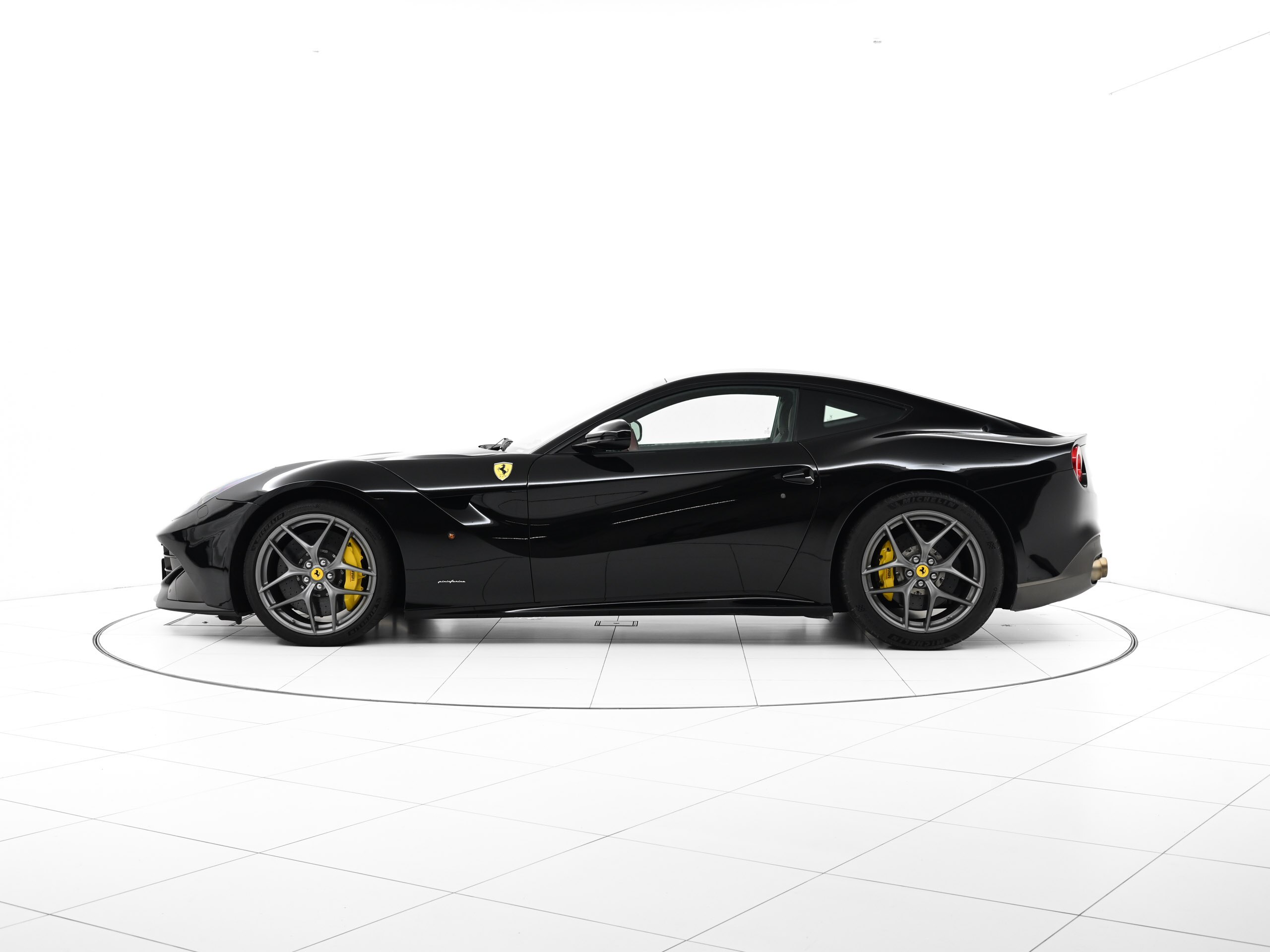 Ferrari F12 Berlinetta (photo: 5)