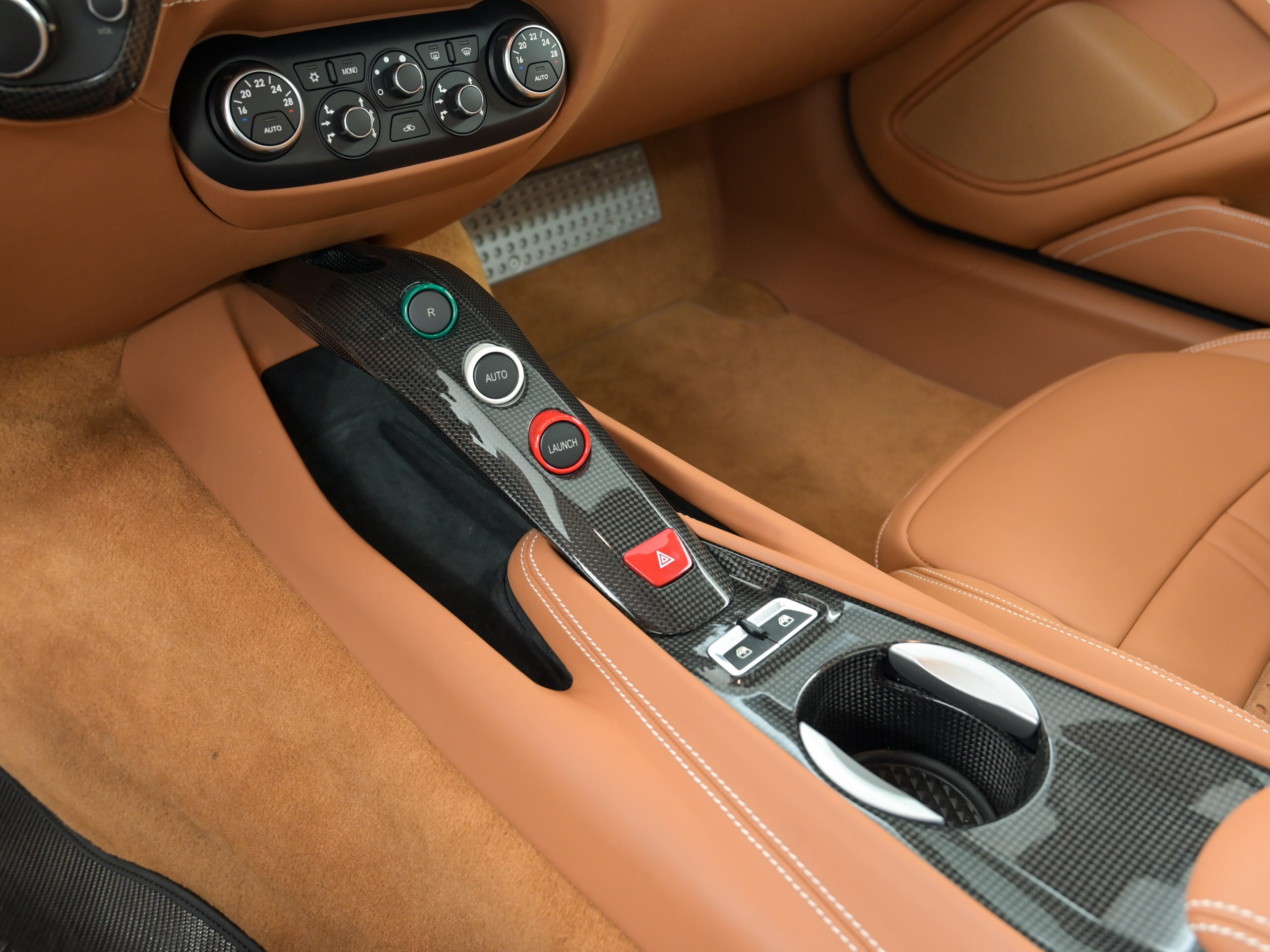 Ferrari F12 Berlinetta (photo: 8)