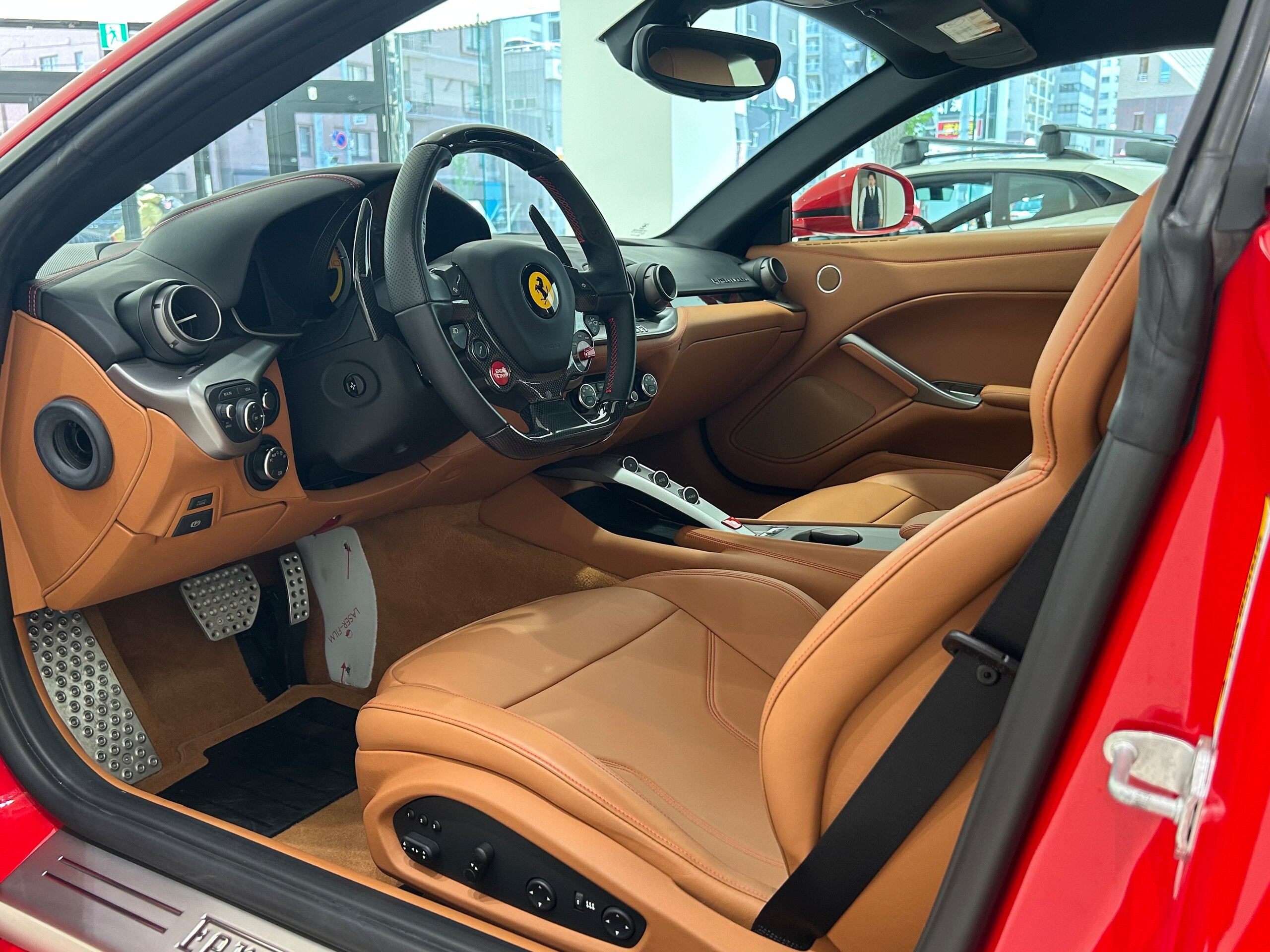Ferrari F12 Berlinetta (photo: 4)