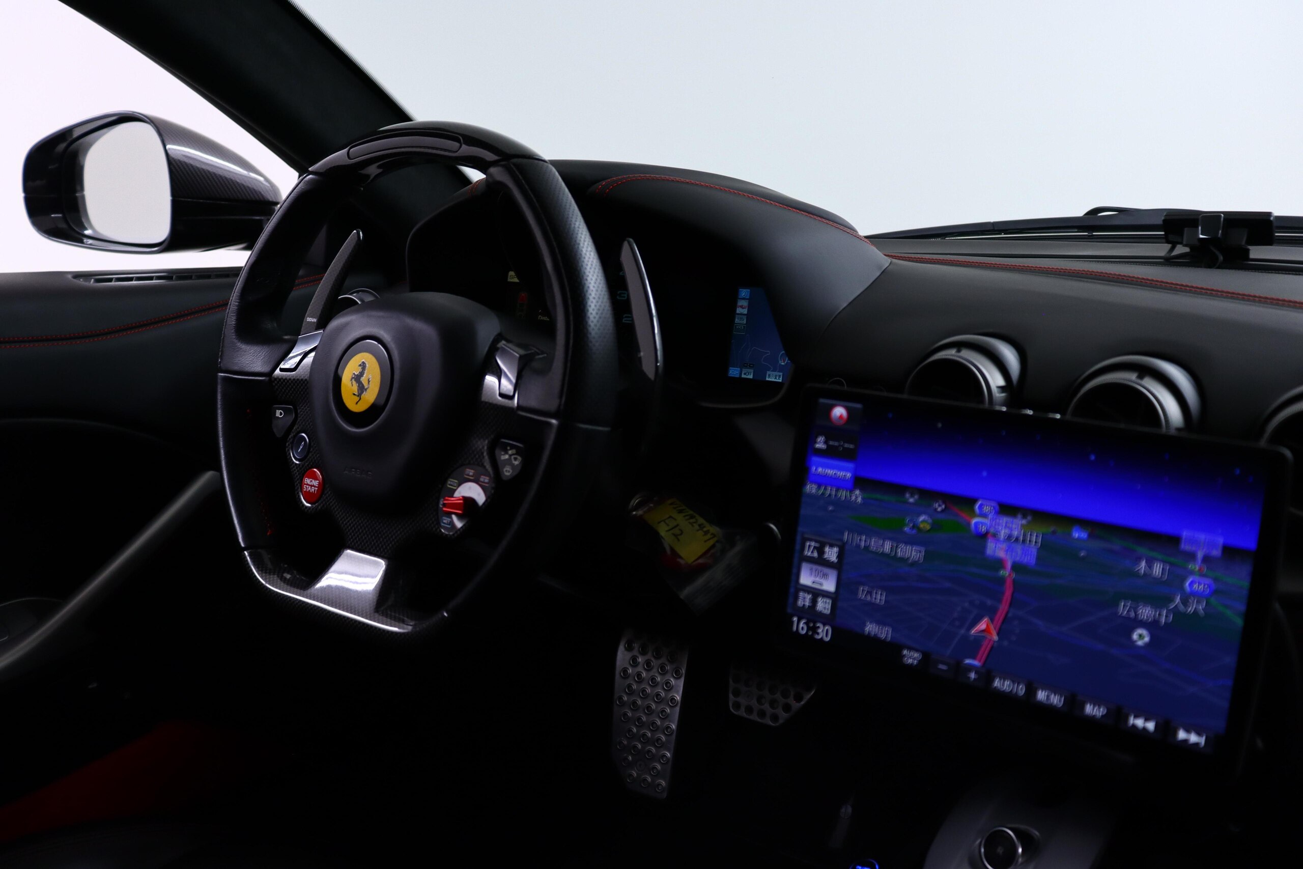 Ferrari F12 Berlinetta (photo: 10)