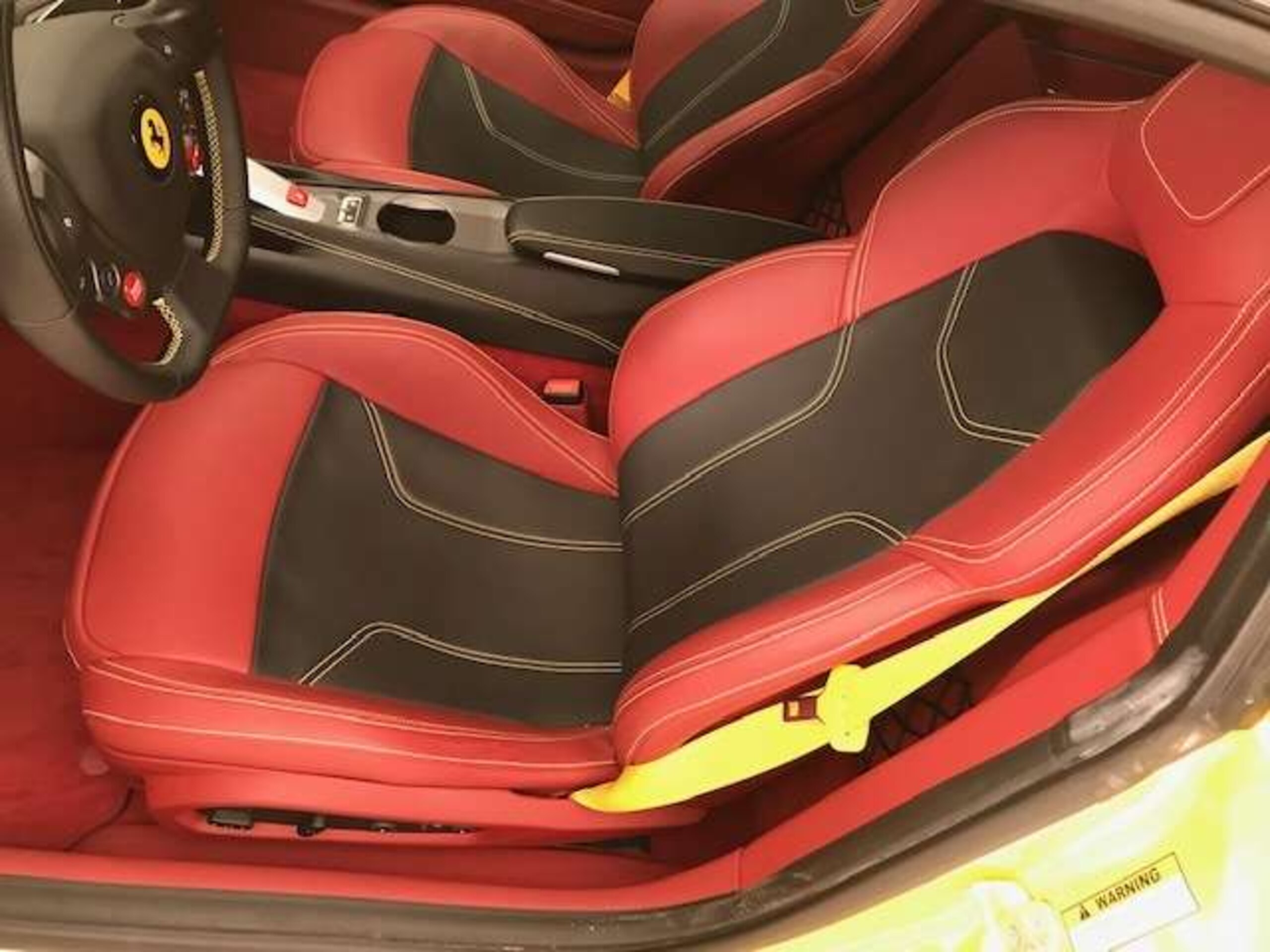 Ferrari F12 Berlinetta (photo: 8)