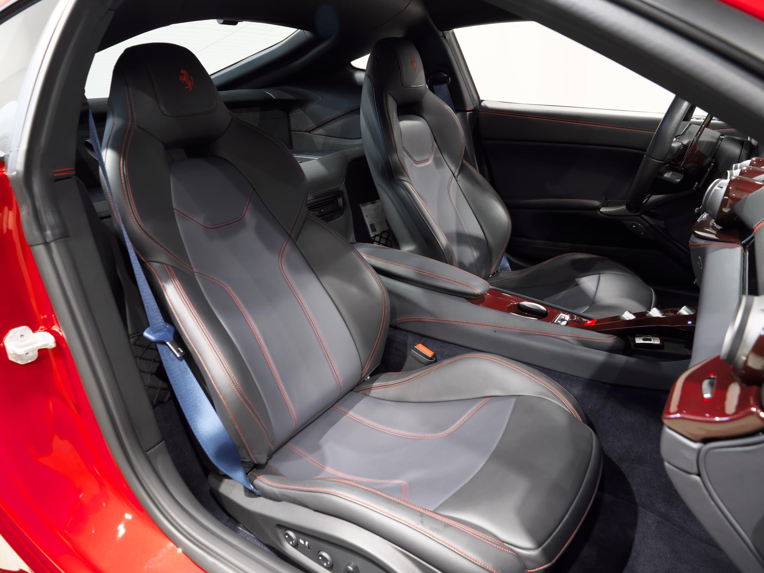 Ferrari F12 Berlinetta (photo: 17)