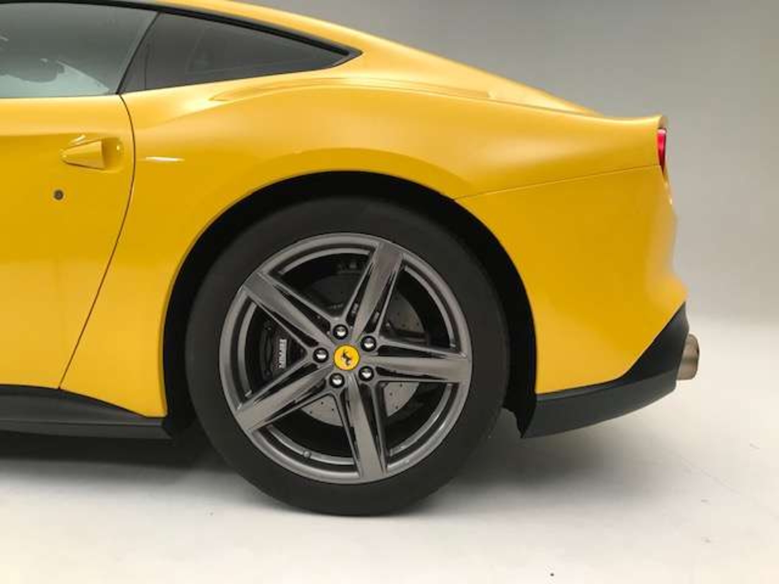 Ferrari F12 Berlinetta (photo: 12)
