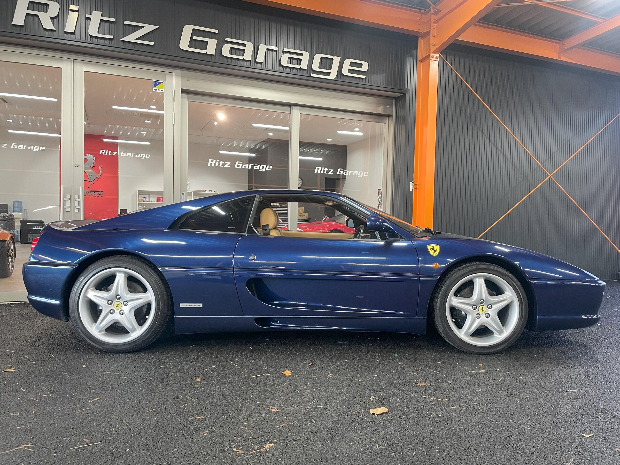 Ferrari F355 Berlinetta (photo: 5)