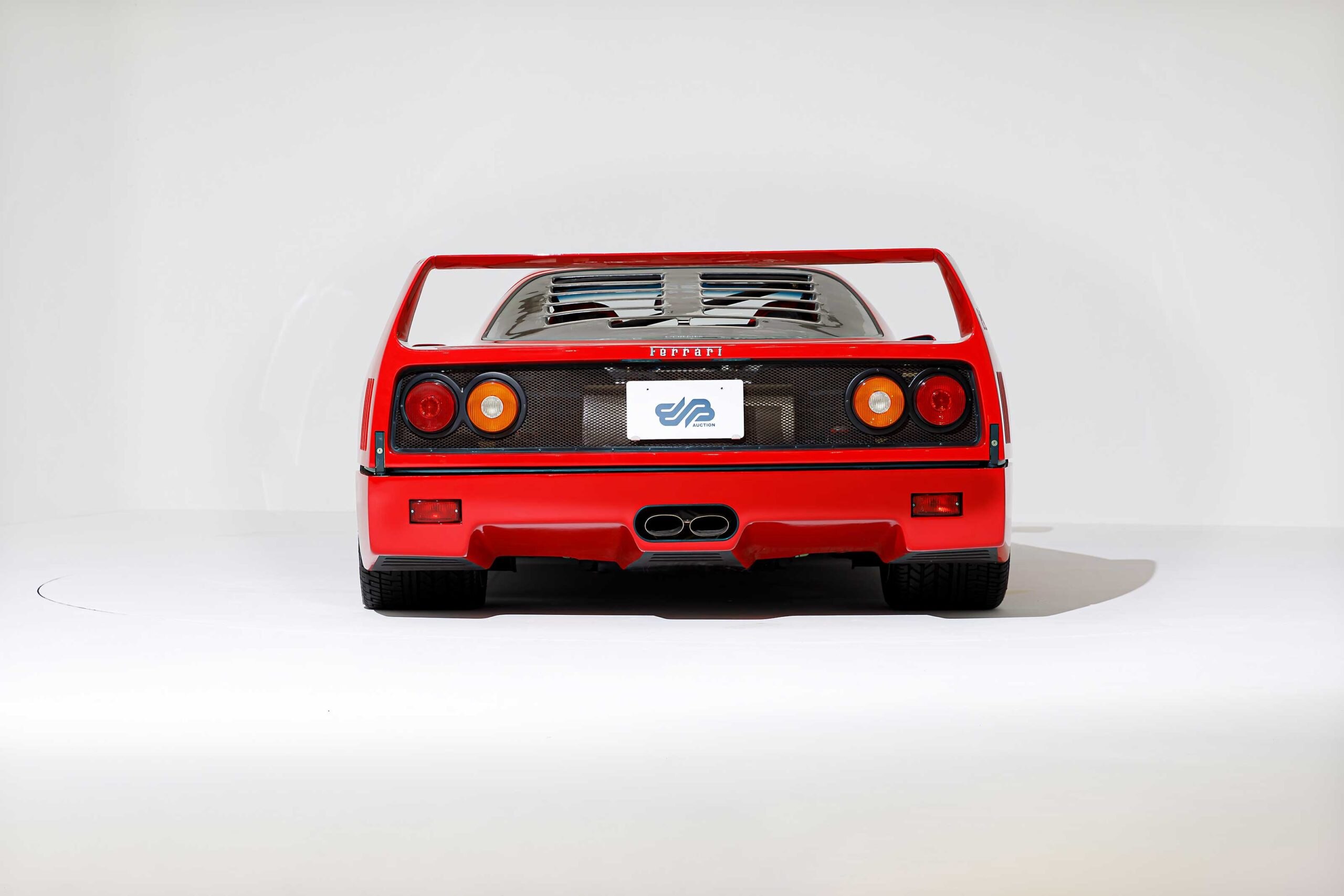 Ferrari F40 (photo: 3)