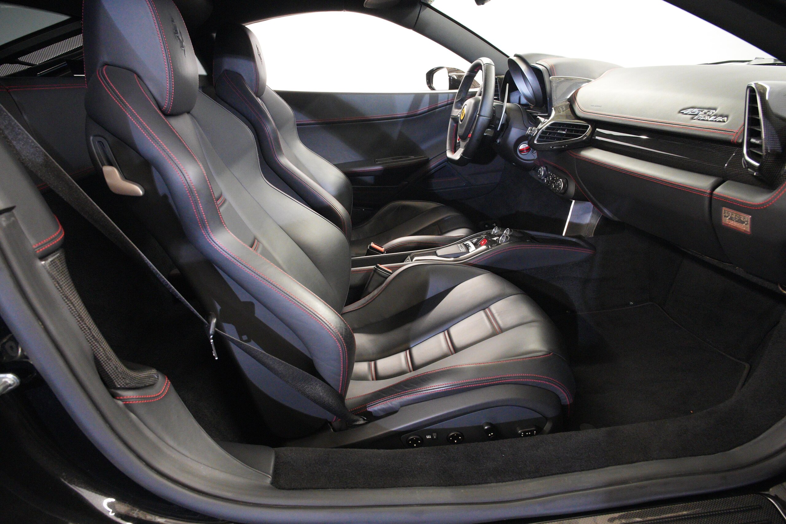 Ferrari 458 Italia F1 DCT (photo: 16)