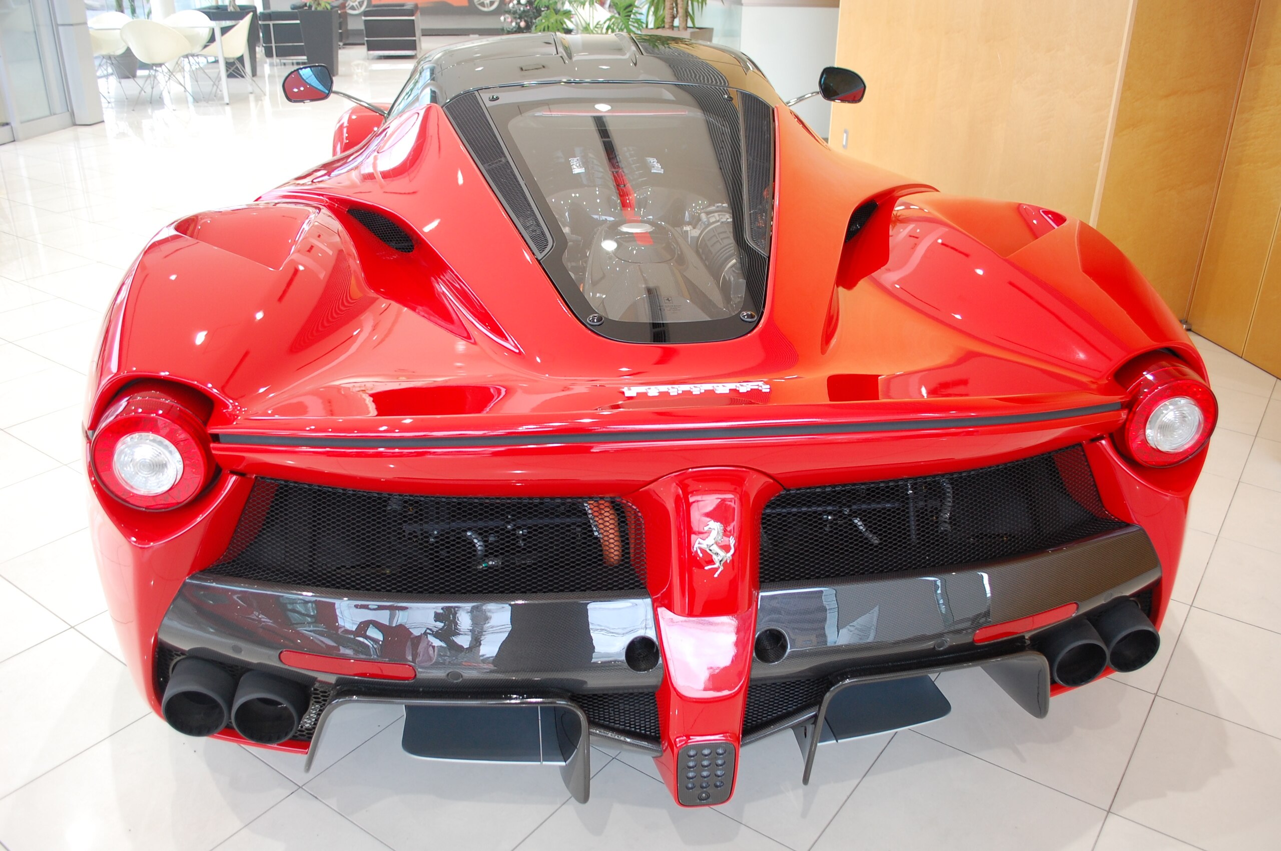 Ferrari LaFerrari (photo: 2)