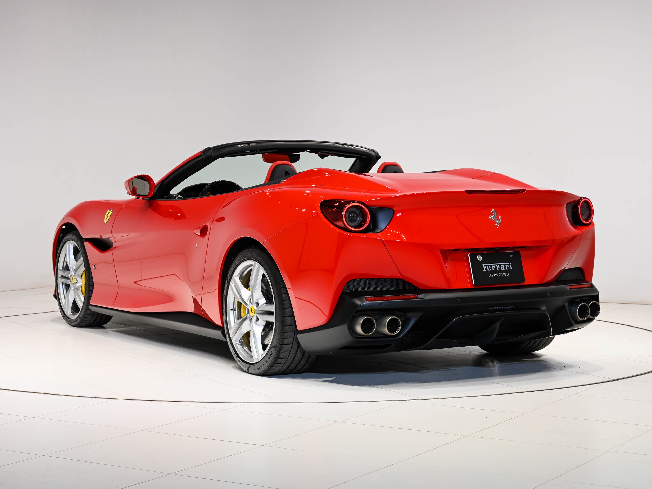Ferrari Portofino (photo: 2)