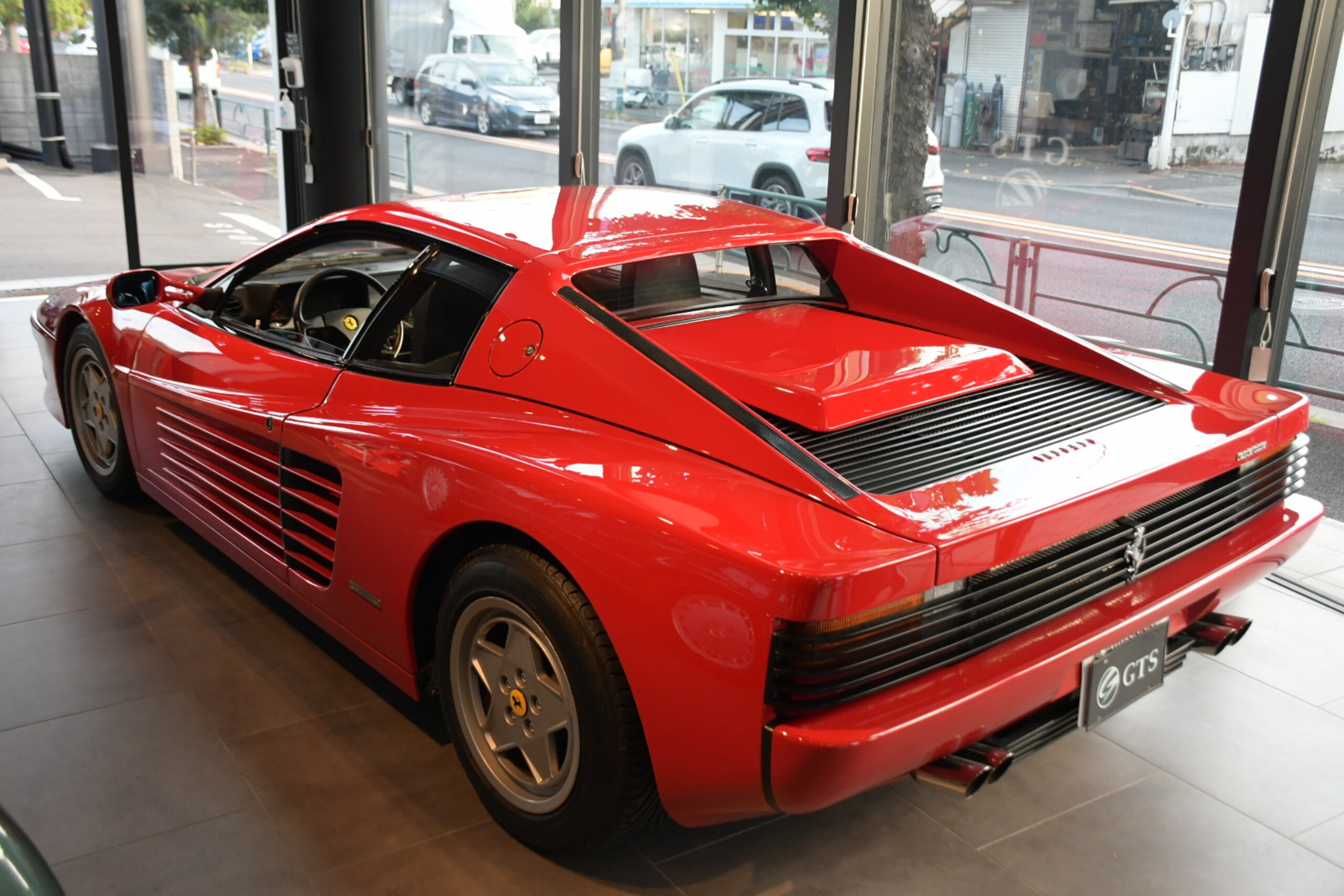Ferrari Testarossa (photo: 10)