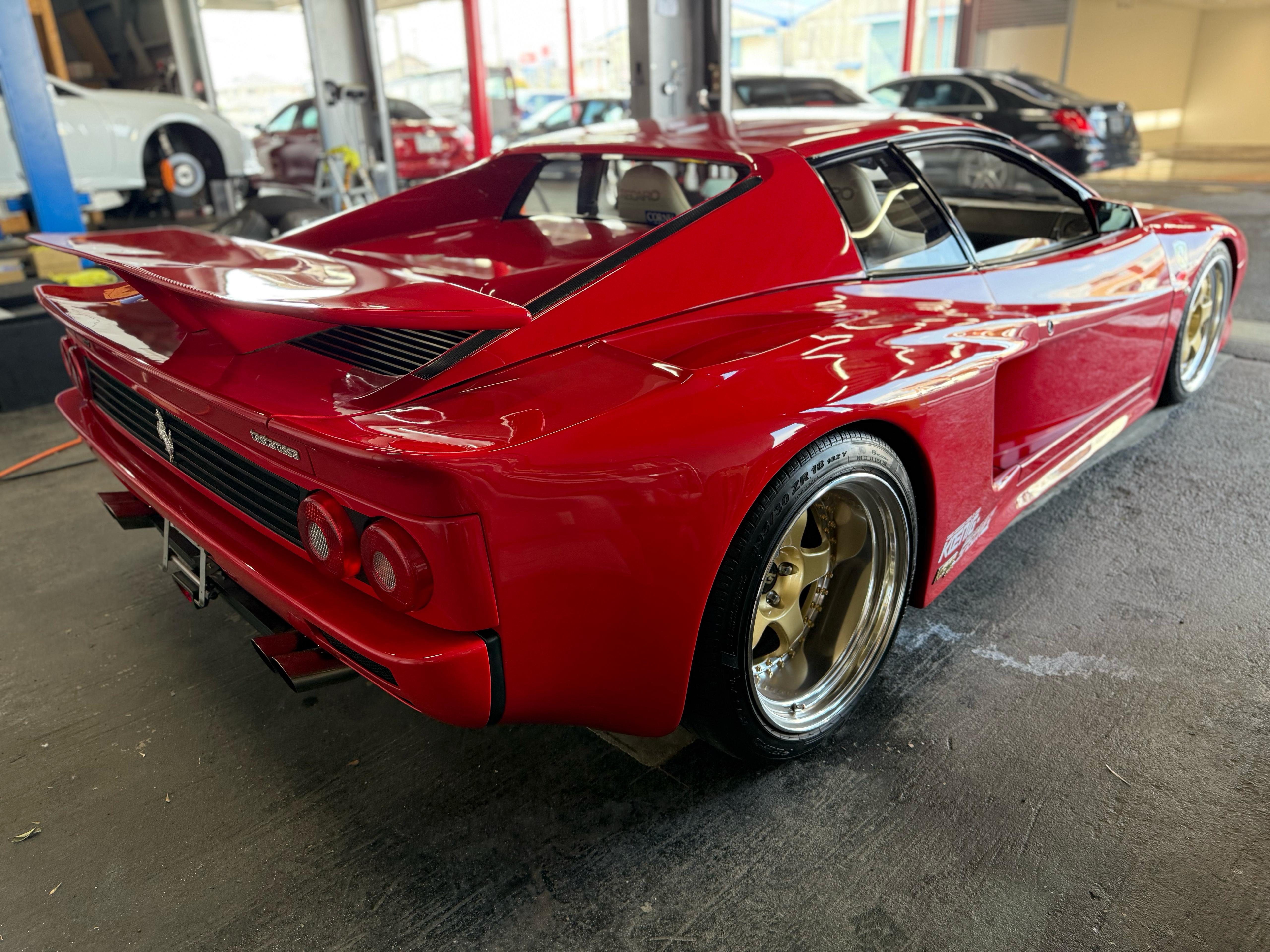 Ferrari Testarossa (photo: 6)
