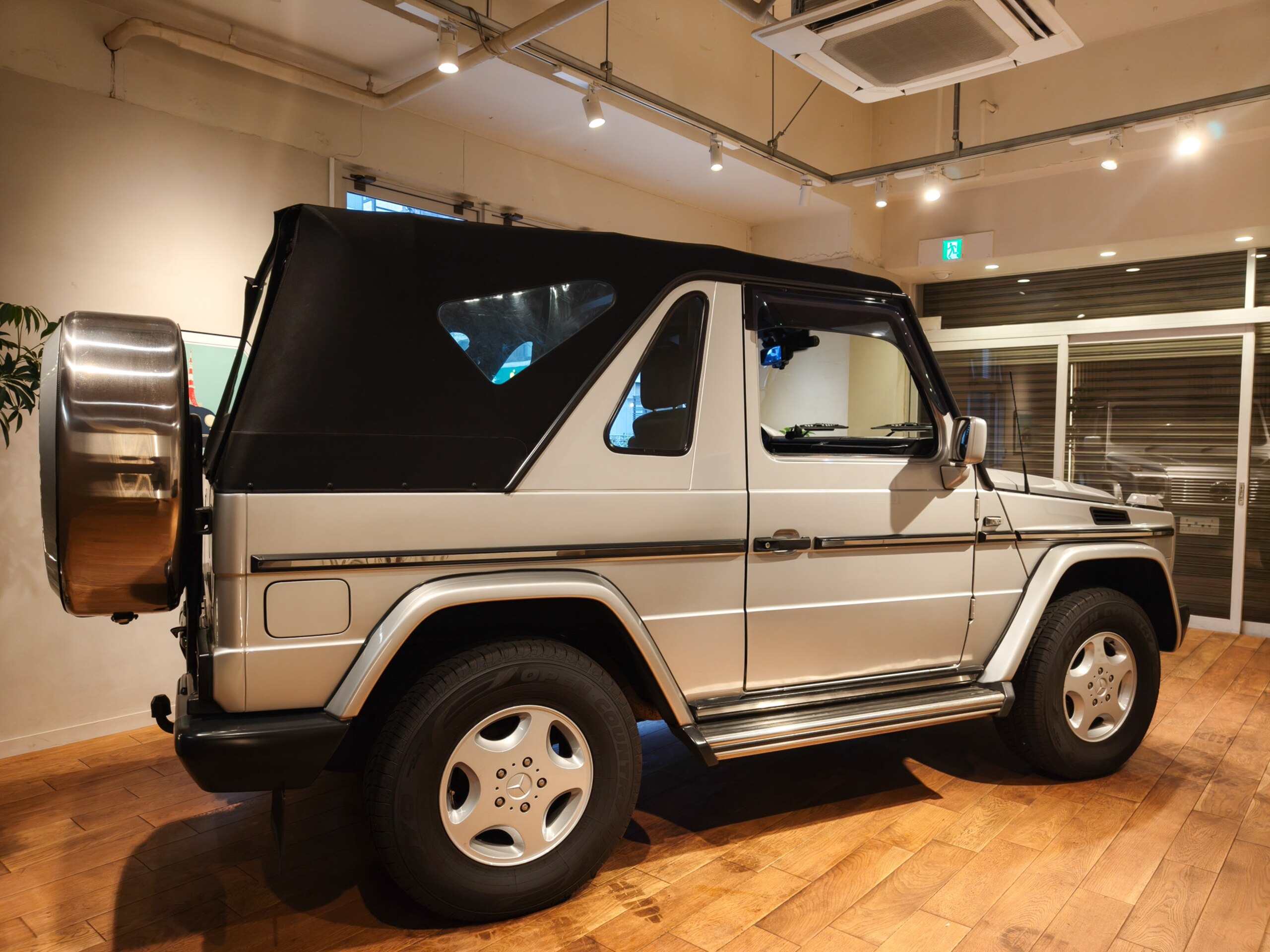 Mercedes Benz G320 (photo: 3)
