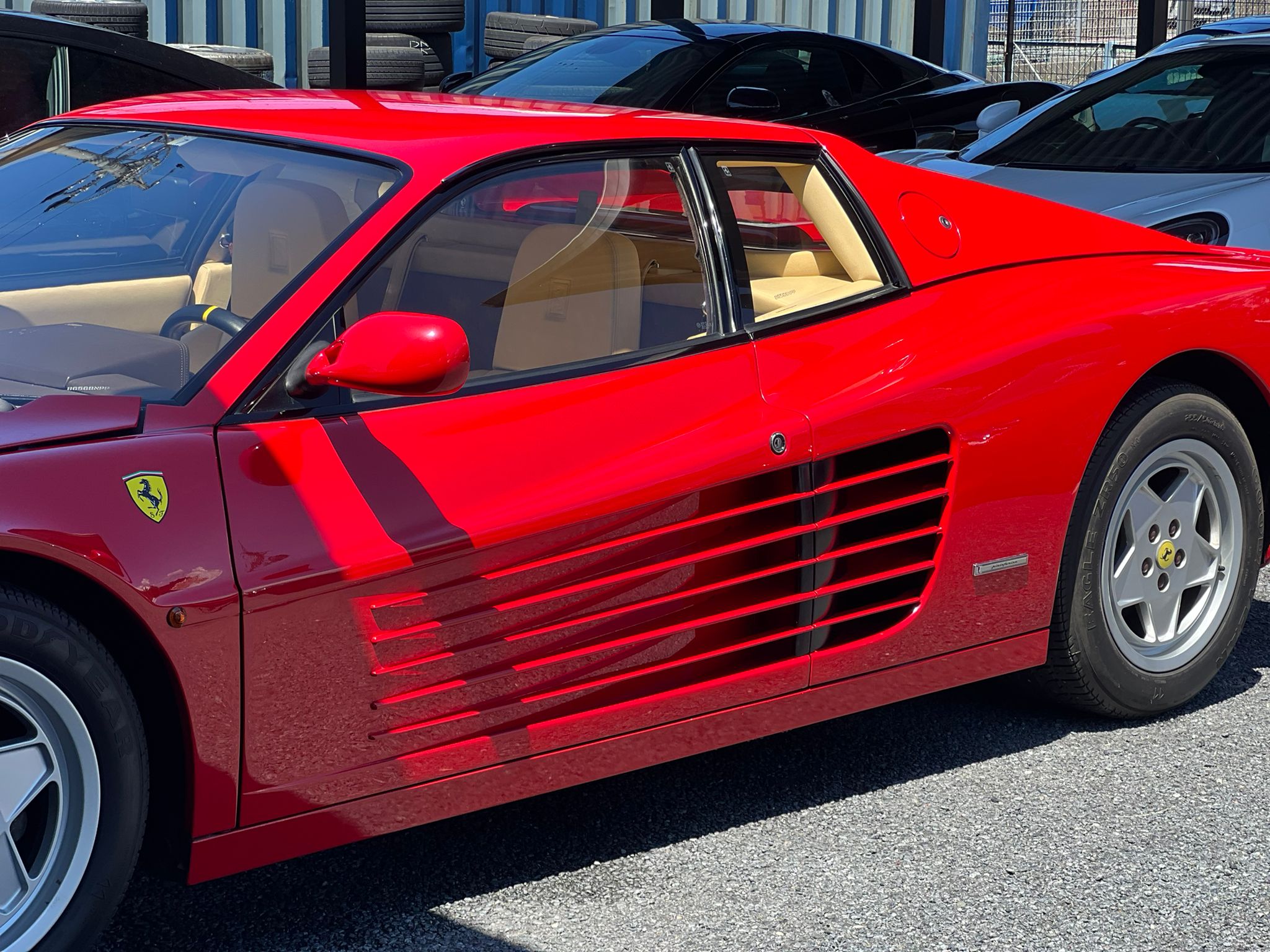 Ferrari Testarossa (photo: 5)