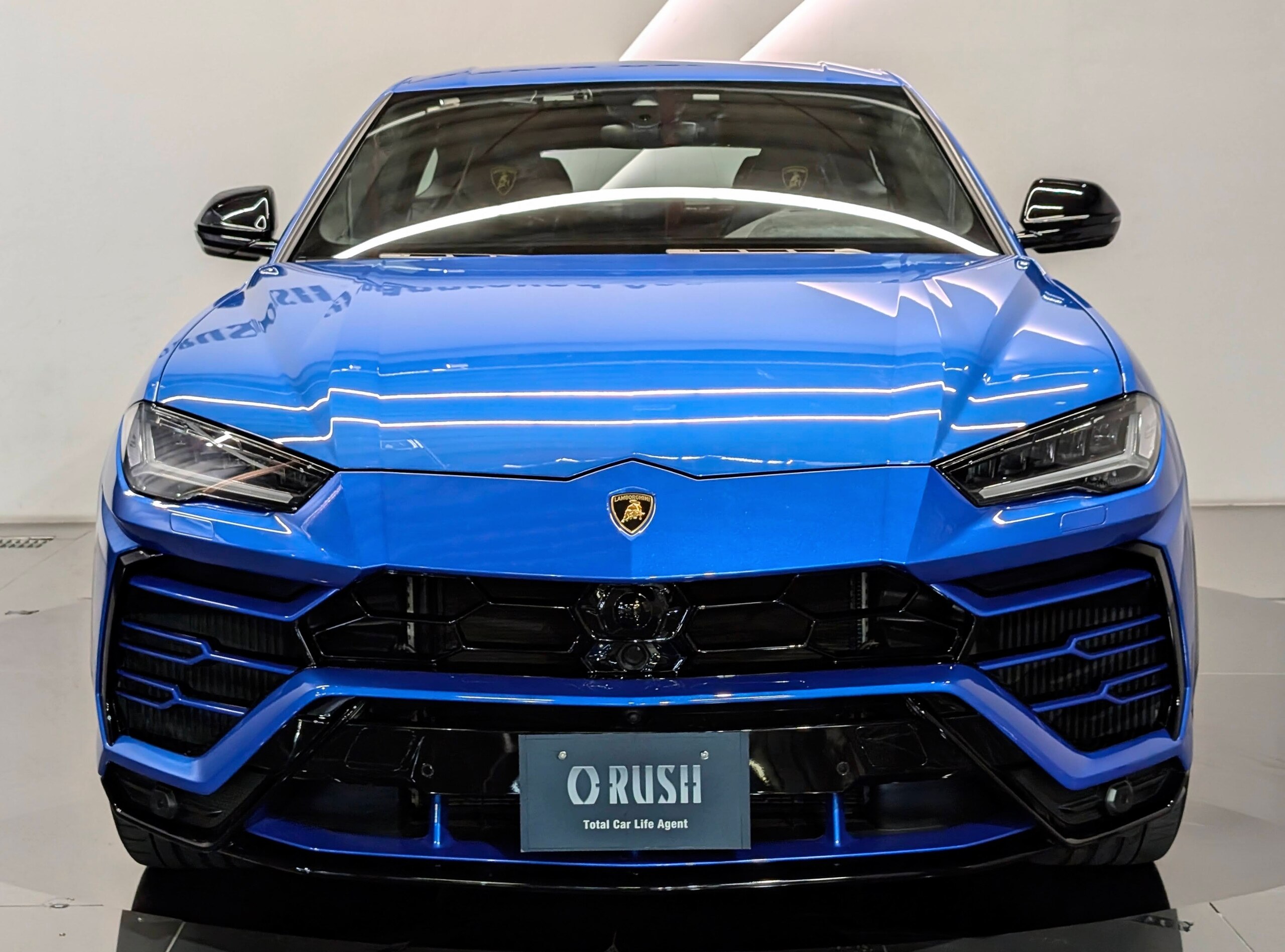 Lamborghini Urus (photo: 1)