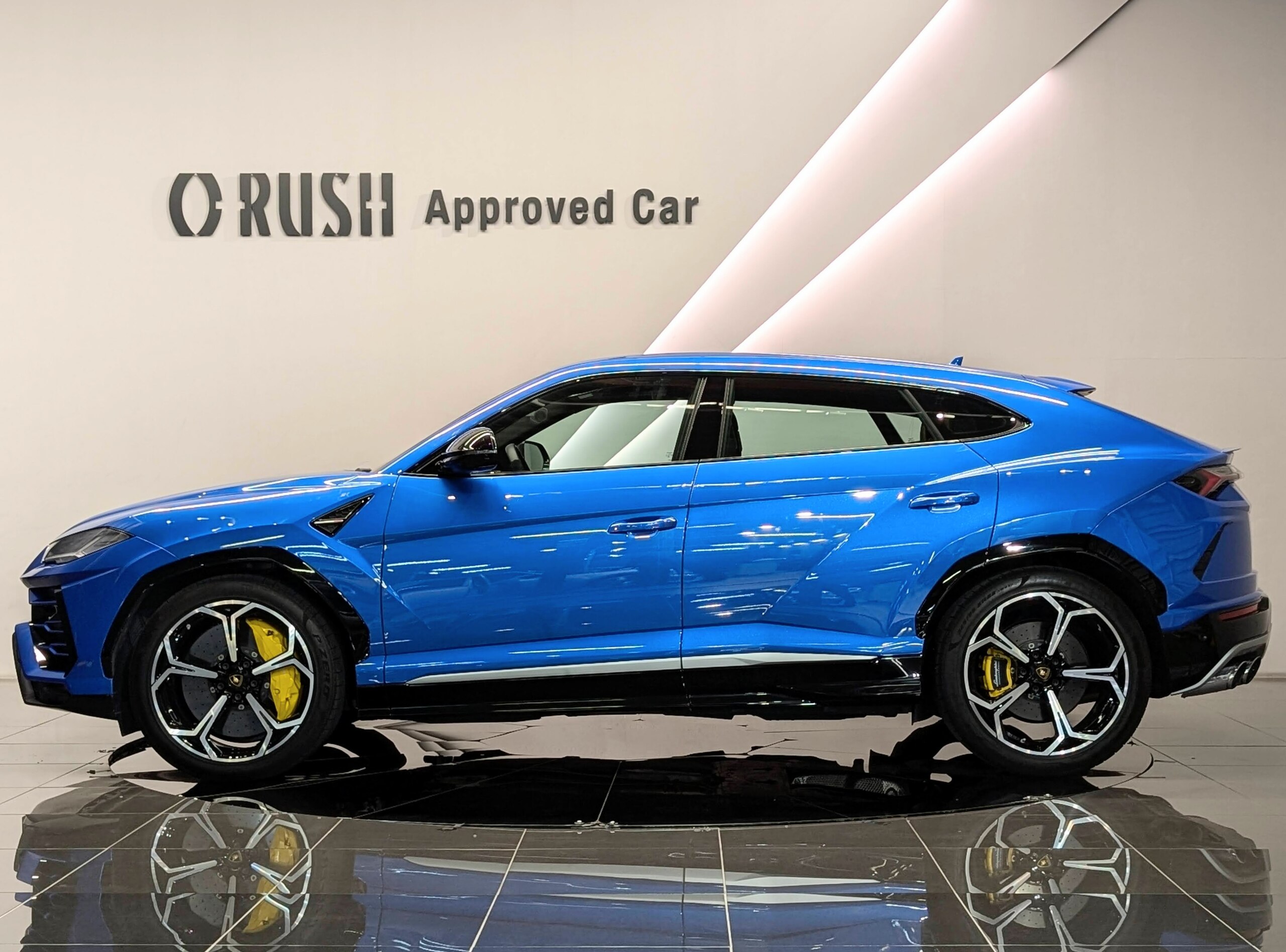 Lamborghini Urus (photo: 6)