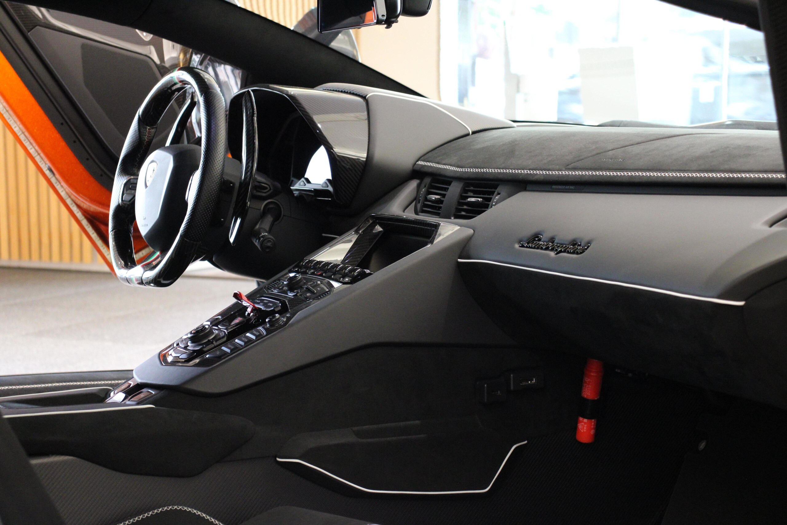 Lamborghini Aventador SVJ (photo: 15)