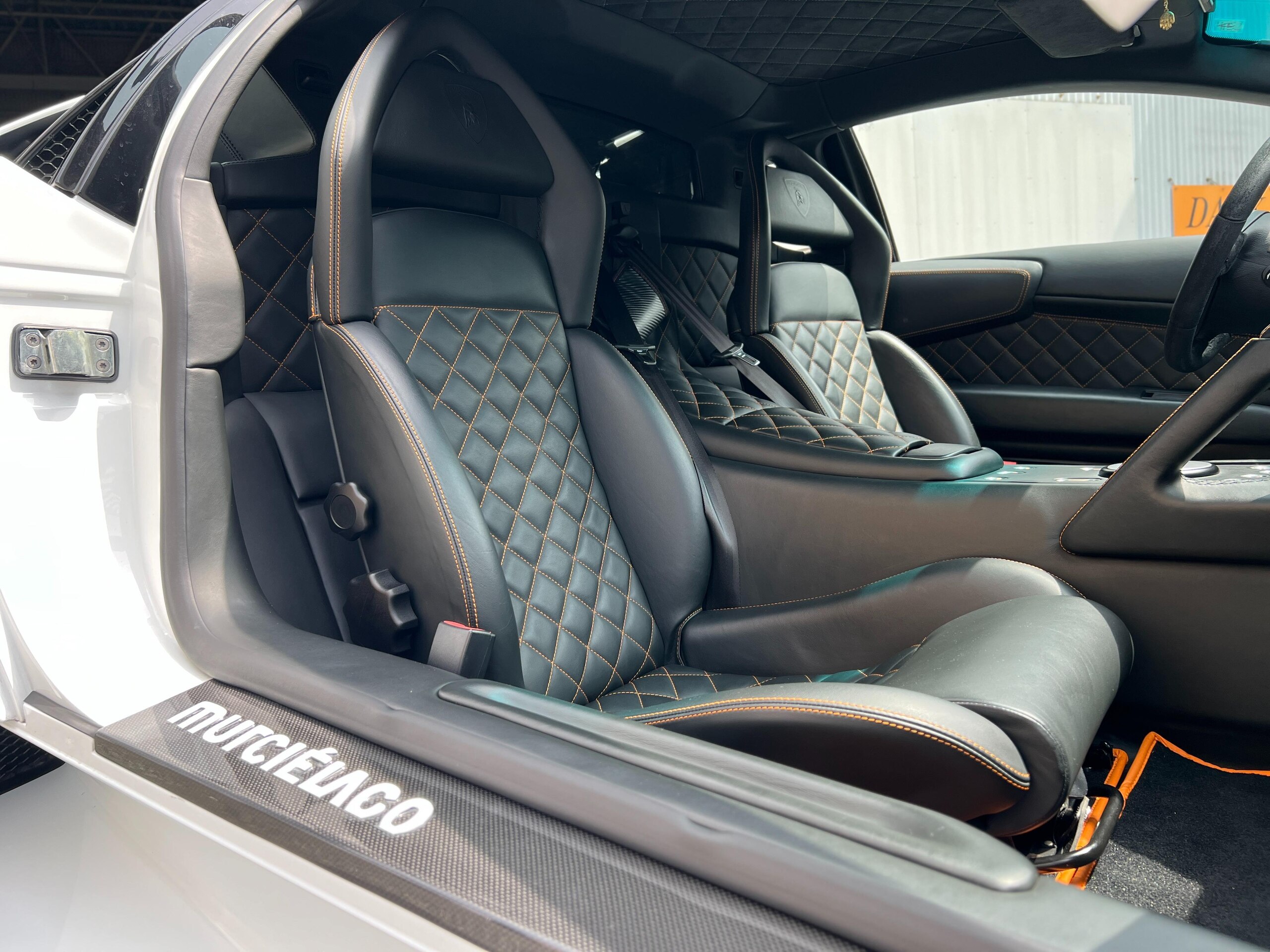 Lamborghini Murcielago LP640 (photo: 15)