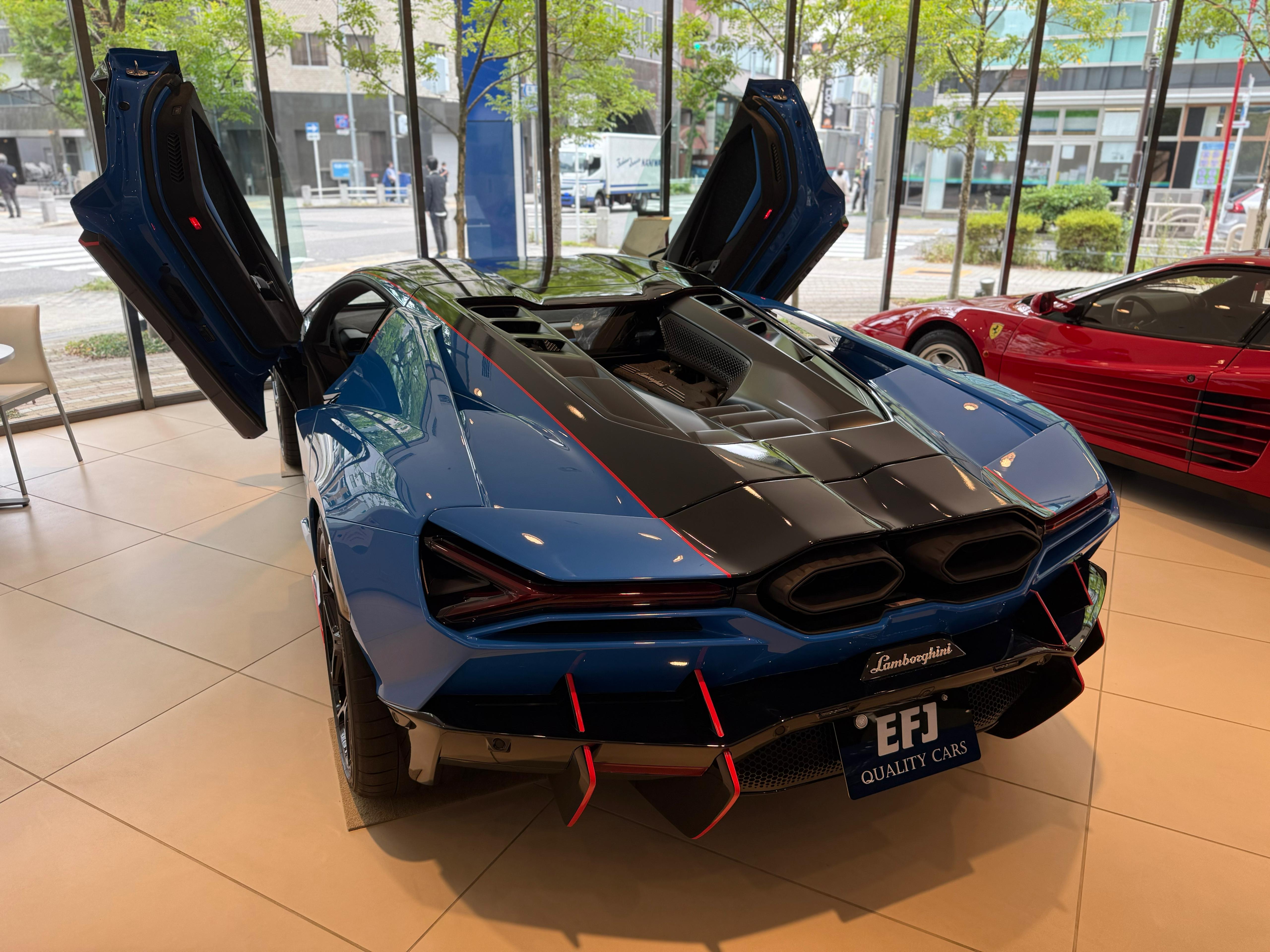 Lamborghini Revuelto (photo: 7)