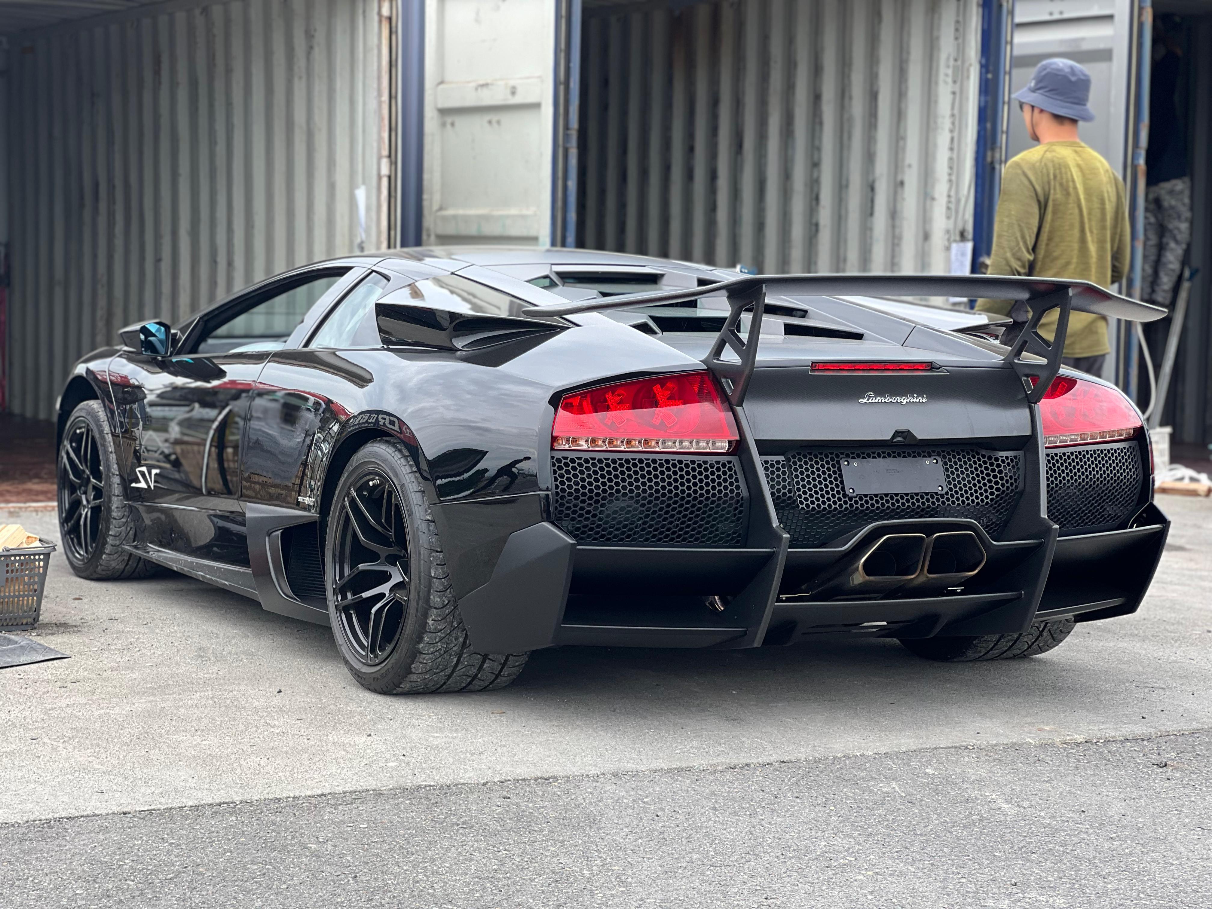 Lamborghini Shipment