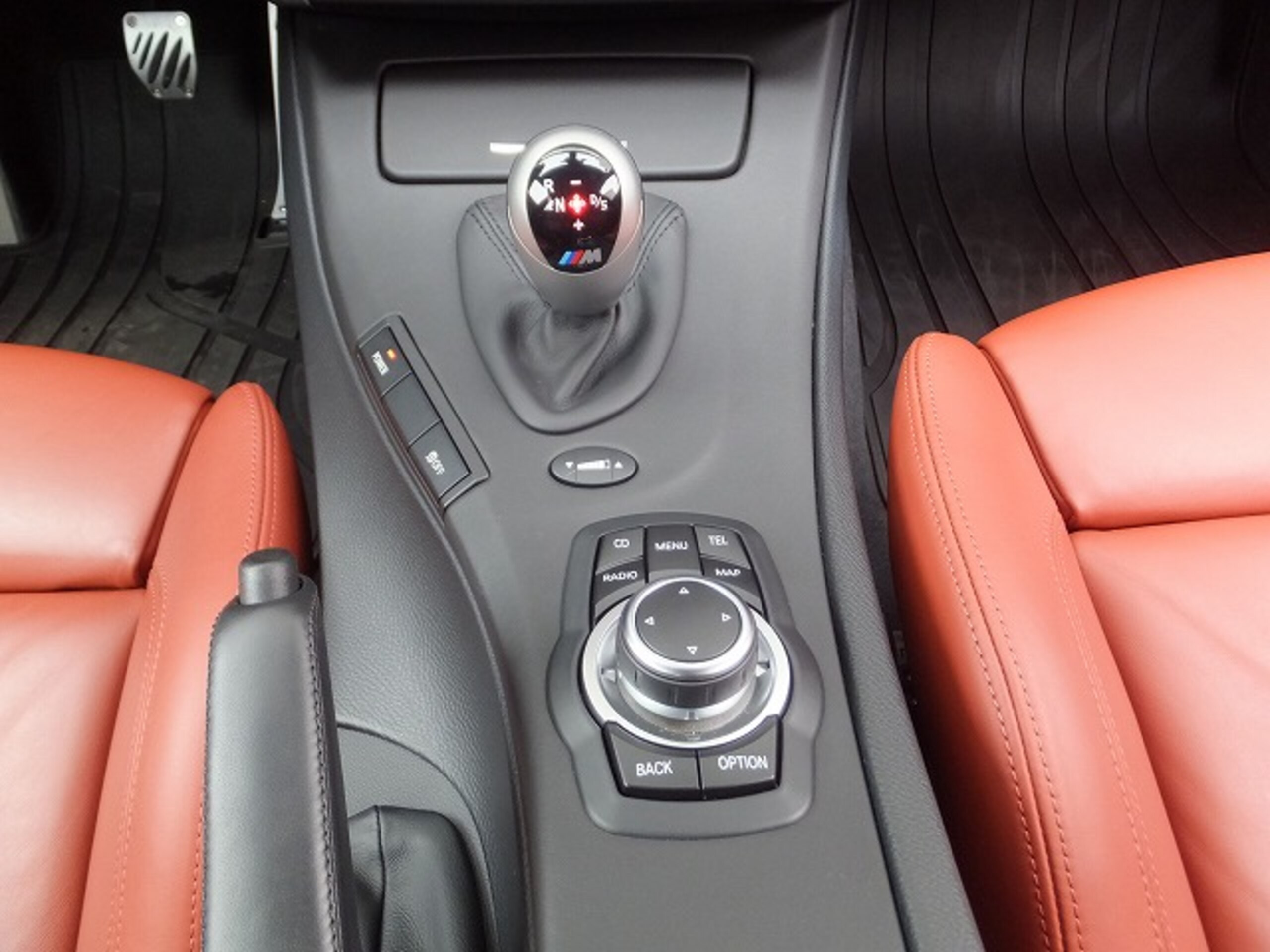 BMW M3 Sedan (photo: 8)
