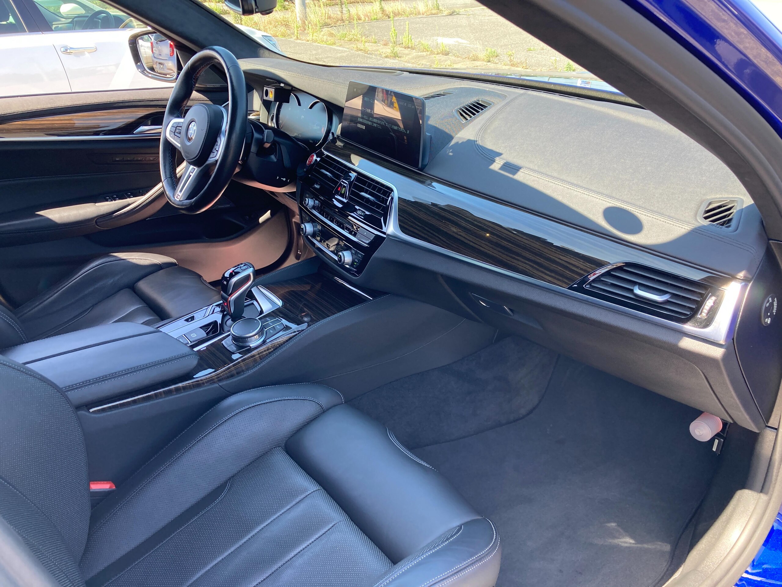 BMW M5 (photo: 19)