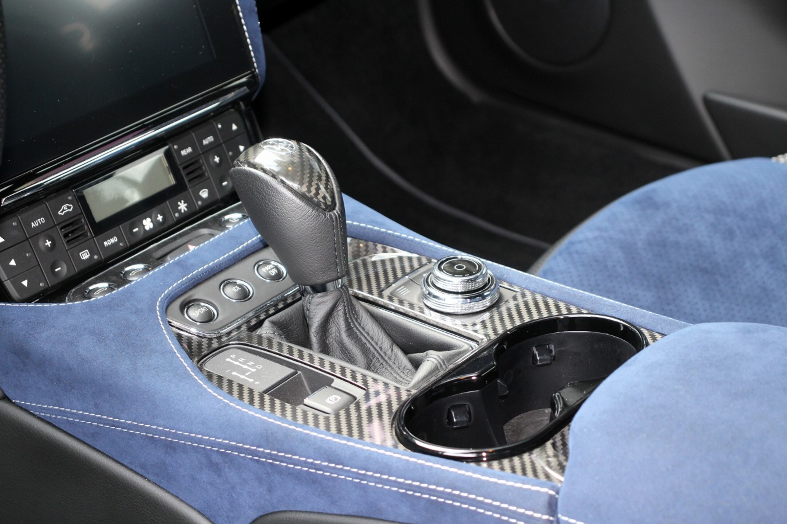 Maserati GranCabrio MC (photo: 19)
