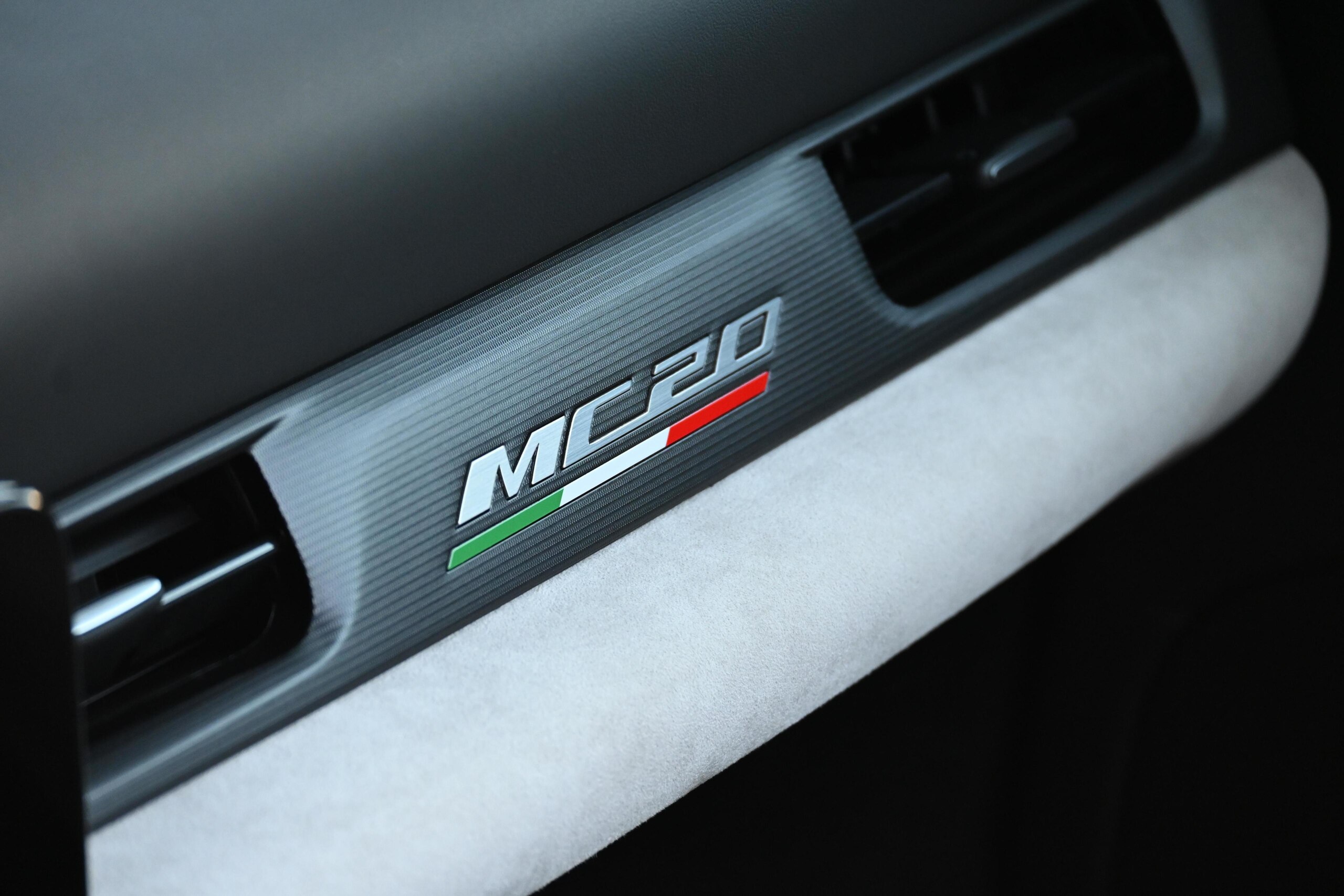 Maserati MC20 Cielo 2023 for sale from Japan - image 22