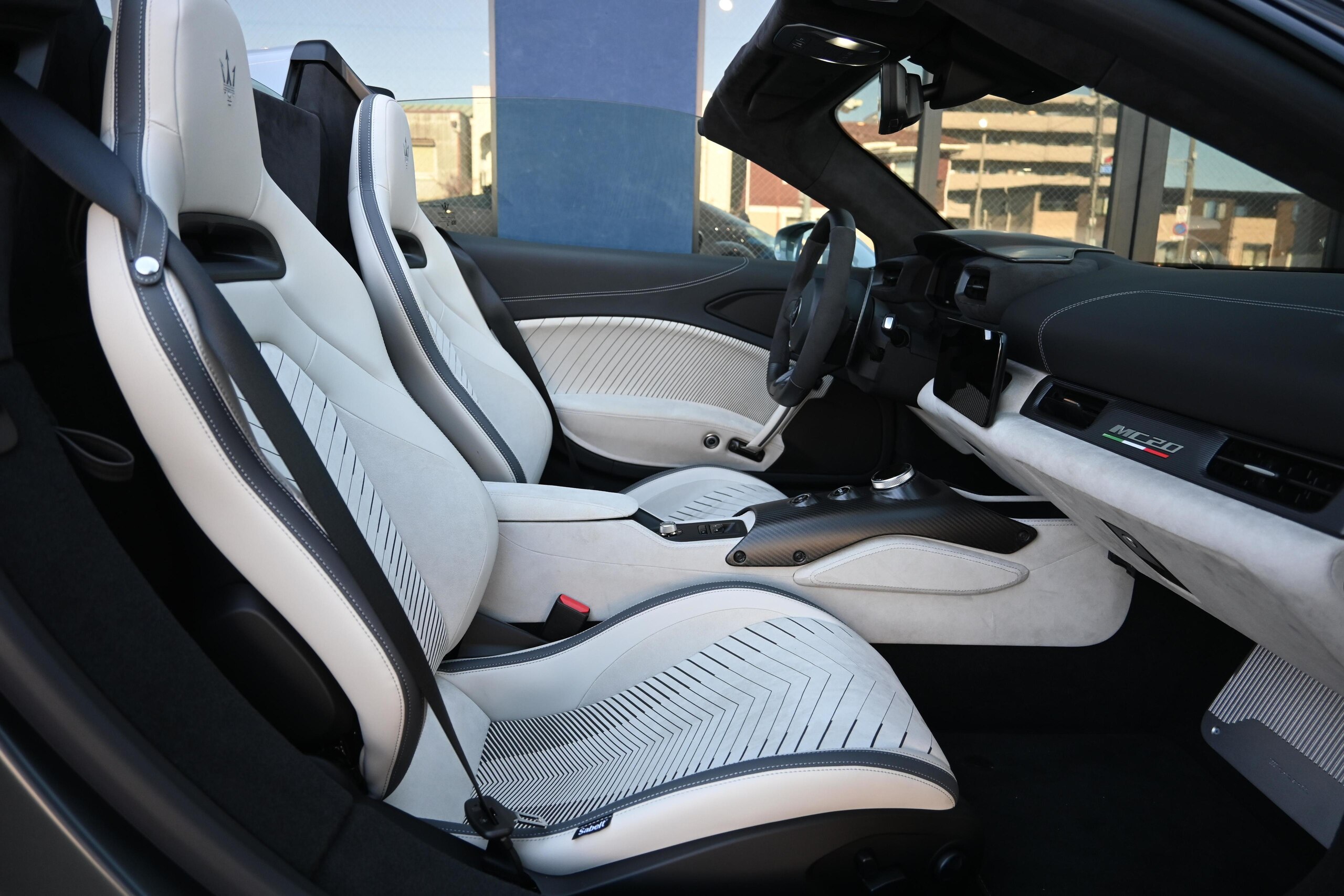 Maserati MC20 Cielo 2023 for sale from Japan - image 40