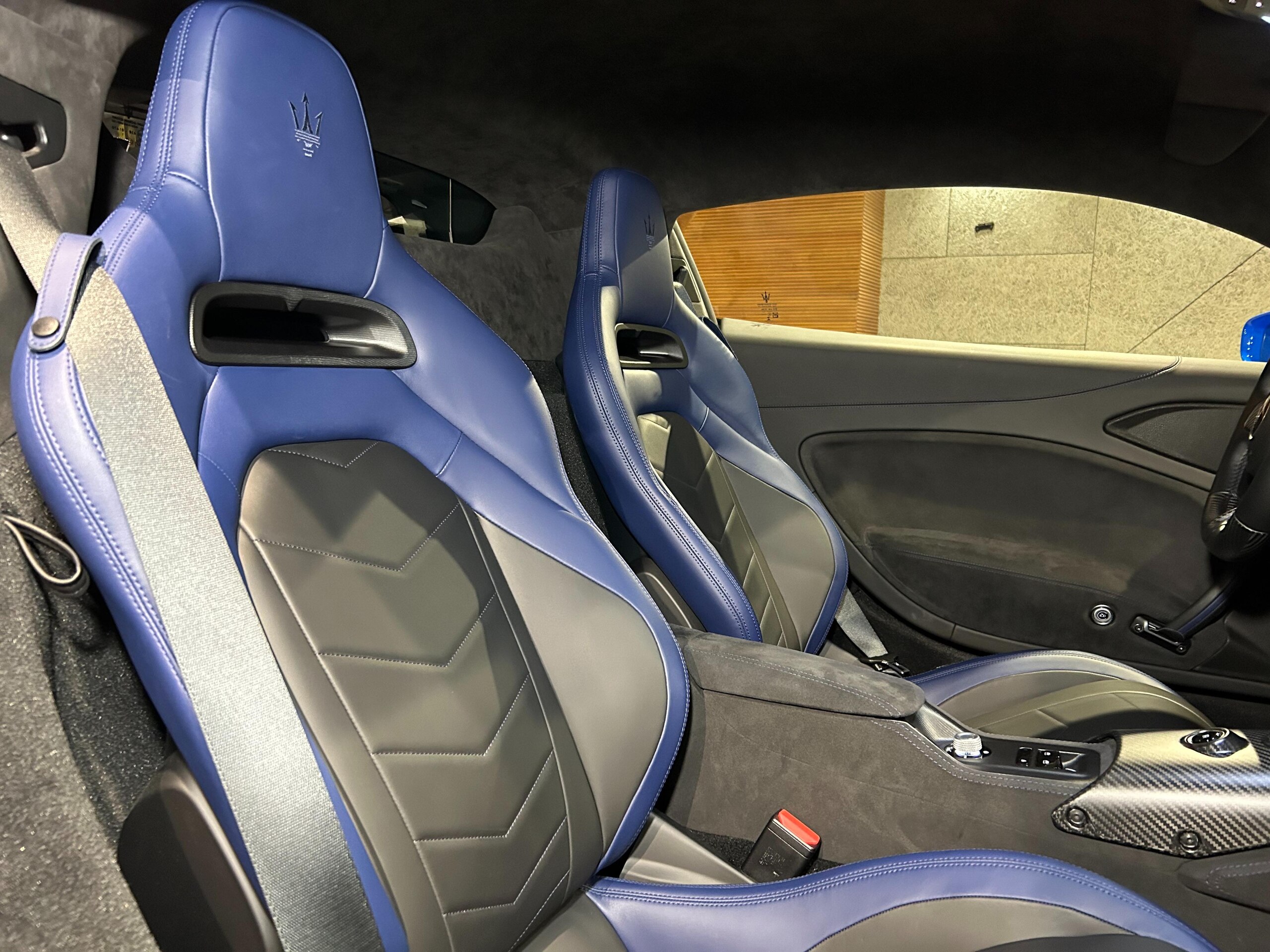 Maserati MC20 (photo: 20)