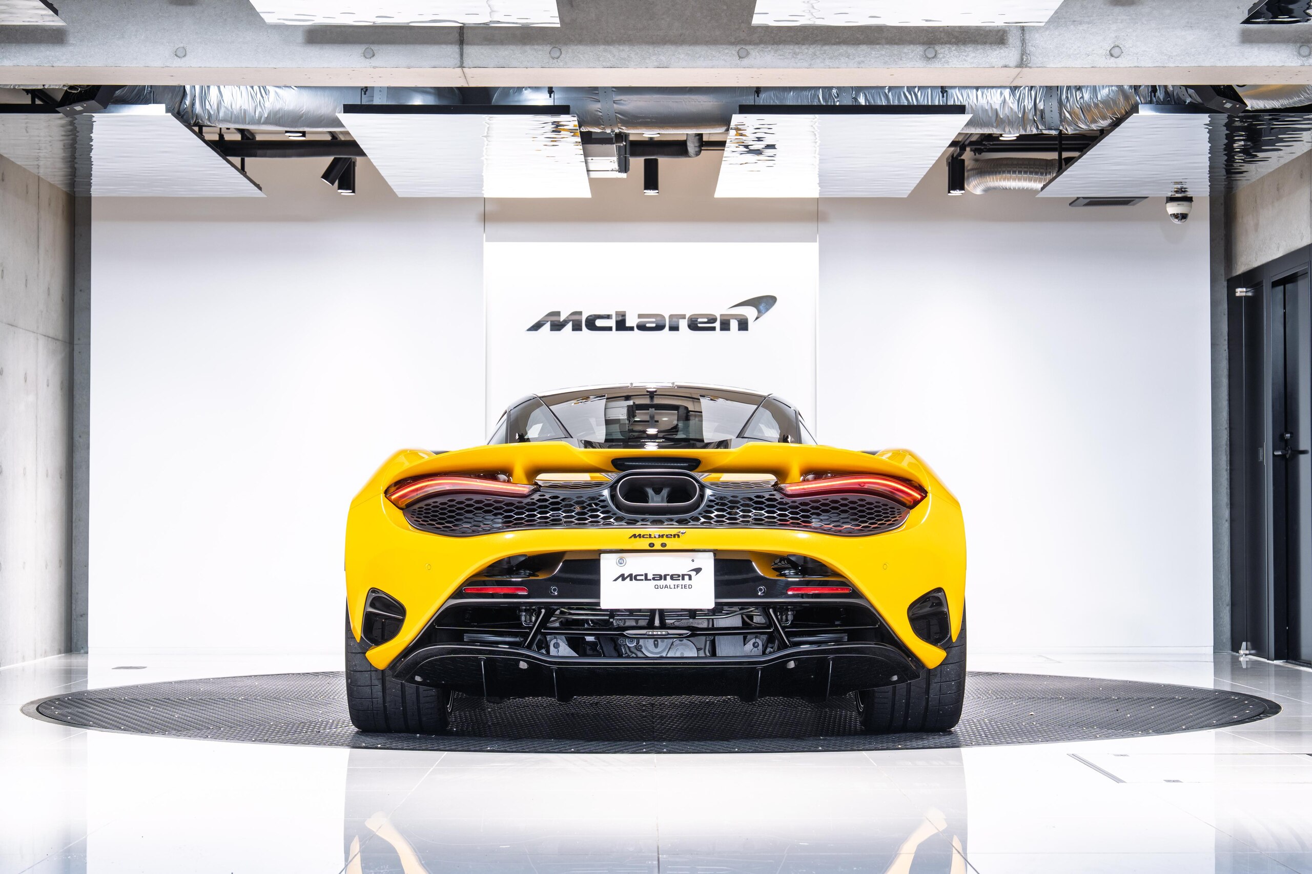 McLaren 750S (photo: 6)