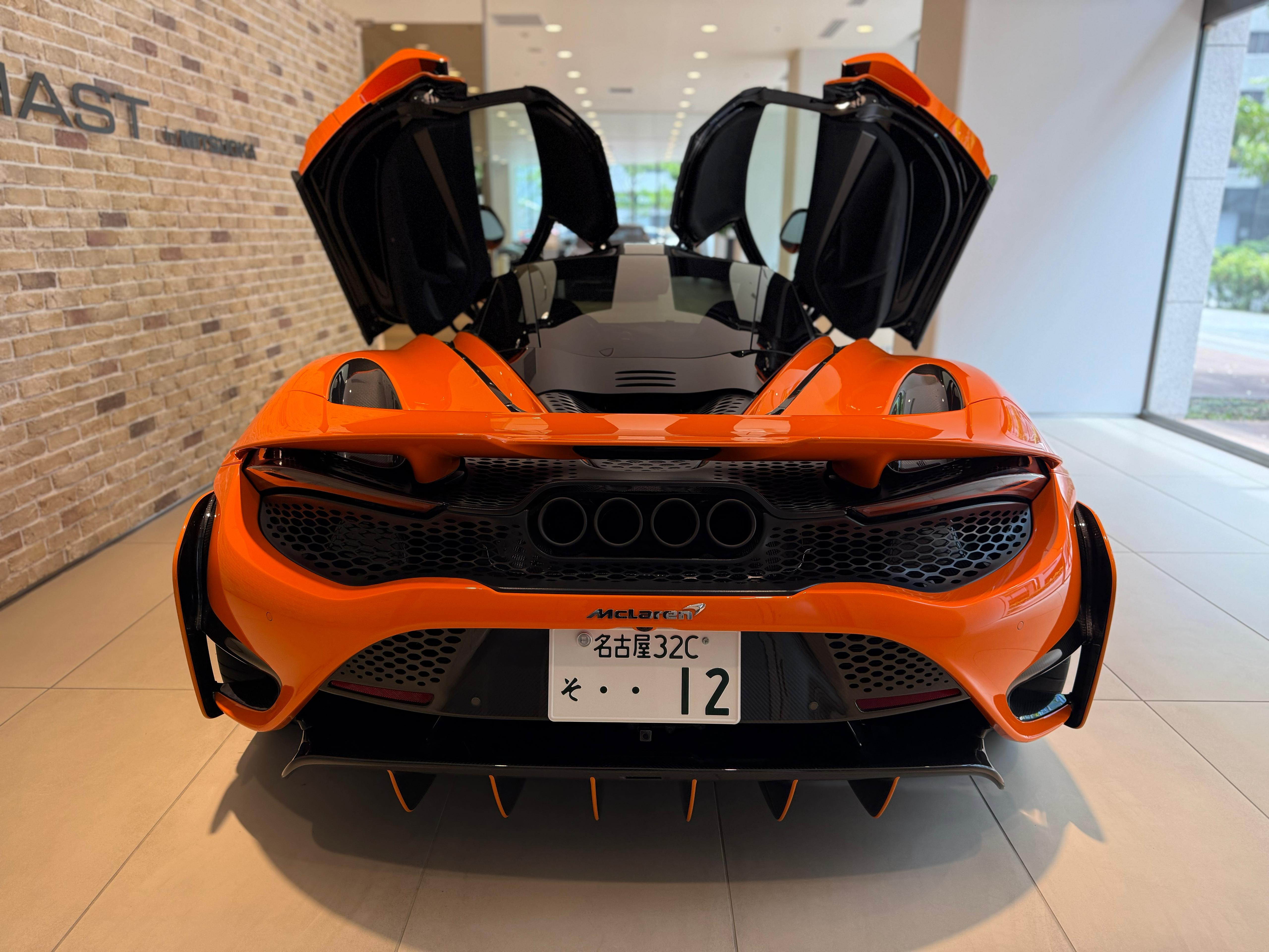 McLaren 765LT (photo: 3)