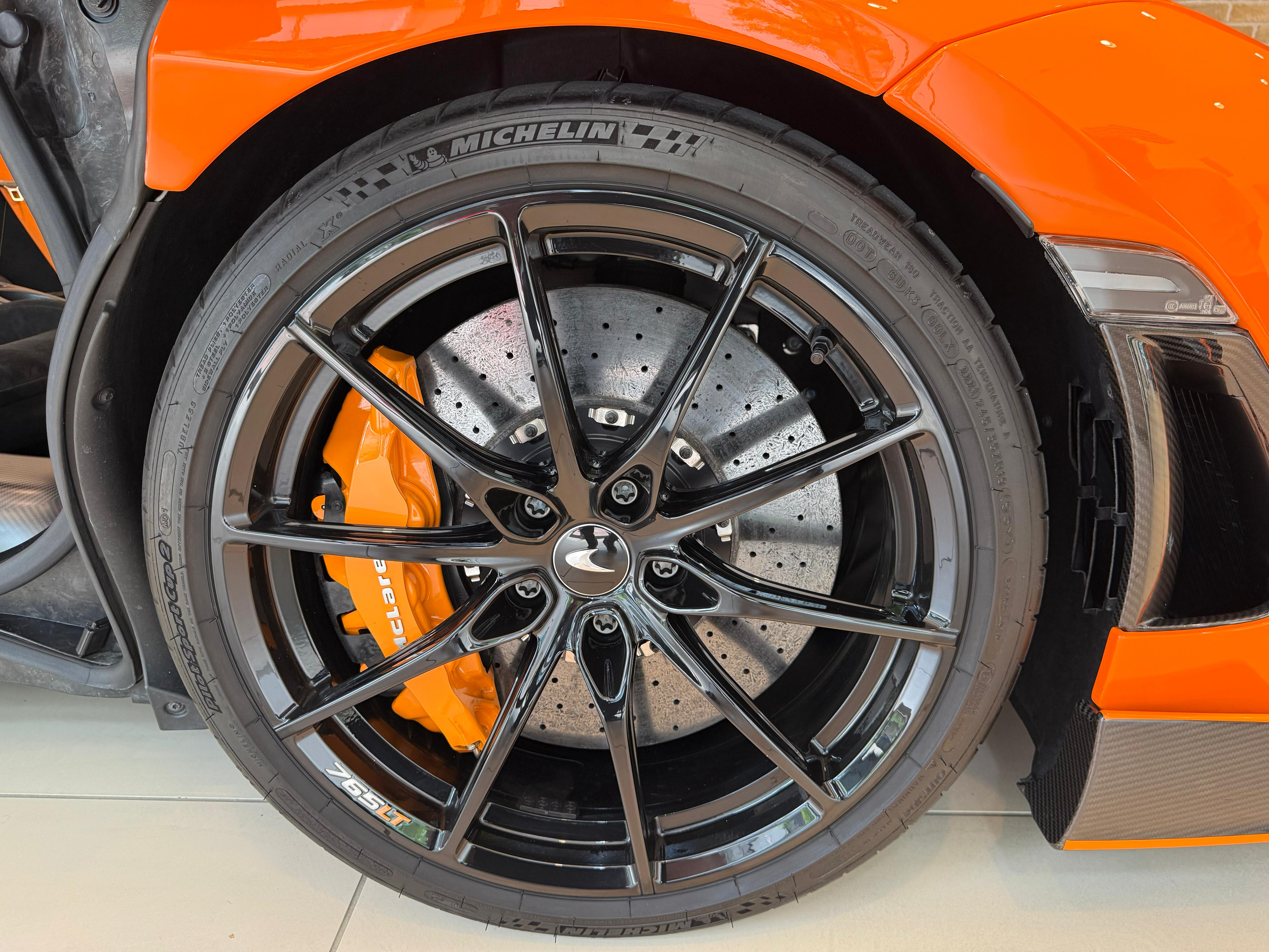 McLaren 765LT (photo: 11)