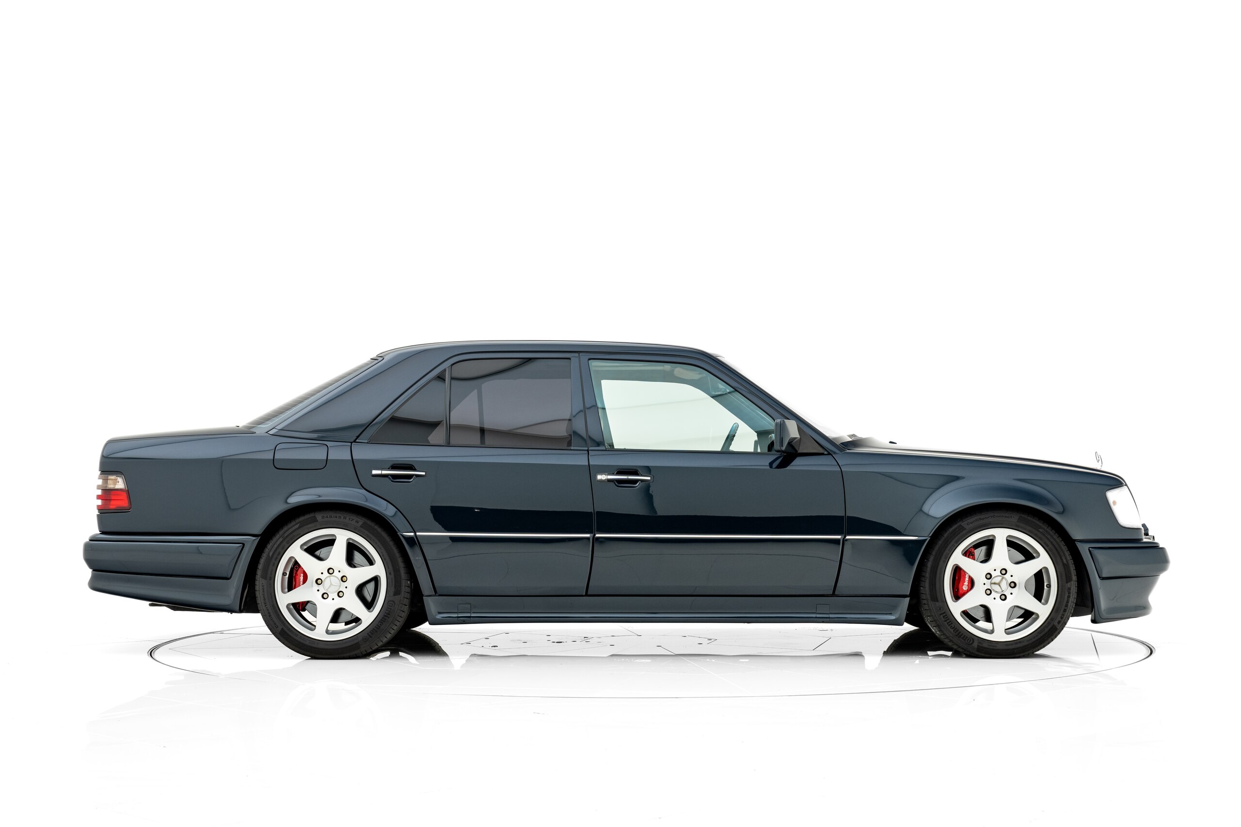 Mercedes Benz 500E (photo: 3)