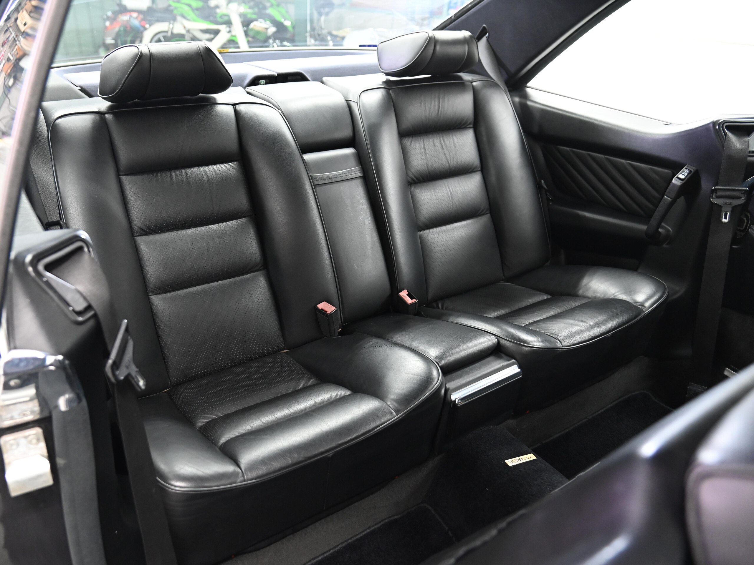 Mercedes Benz 560SEC (photo: 17)