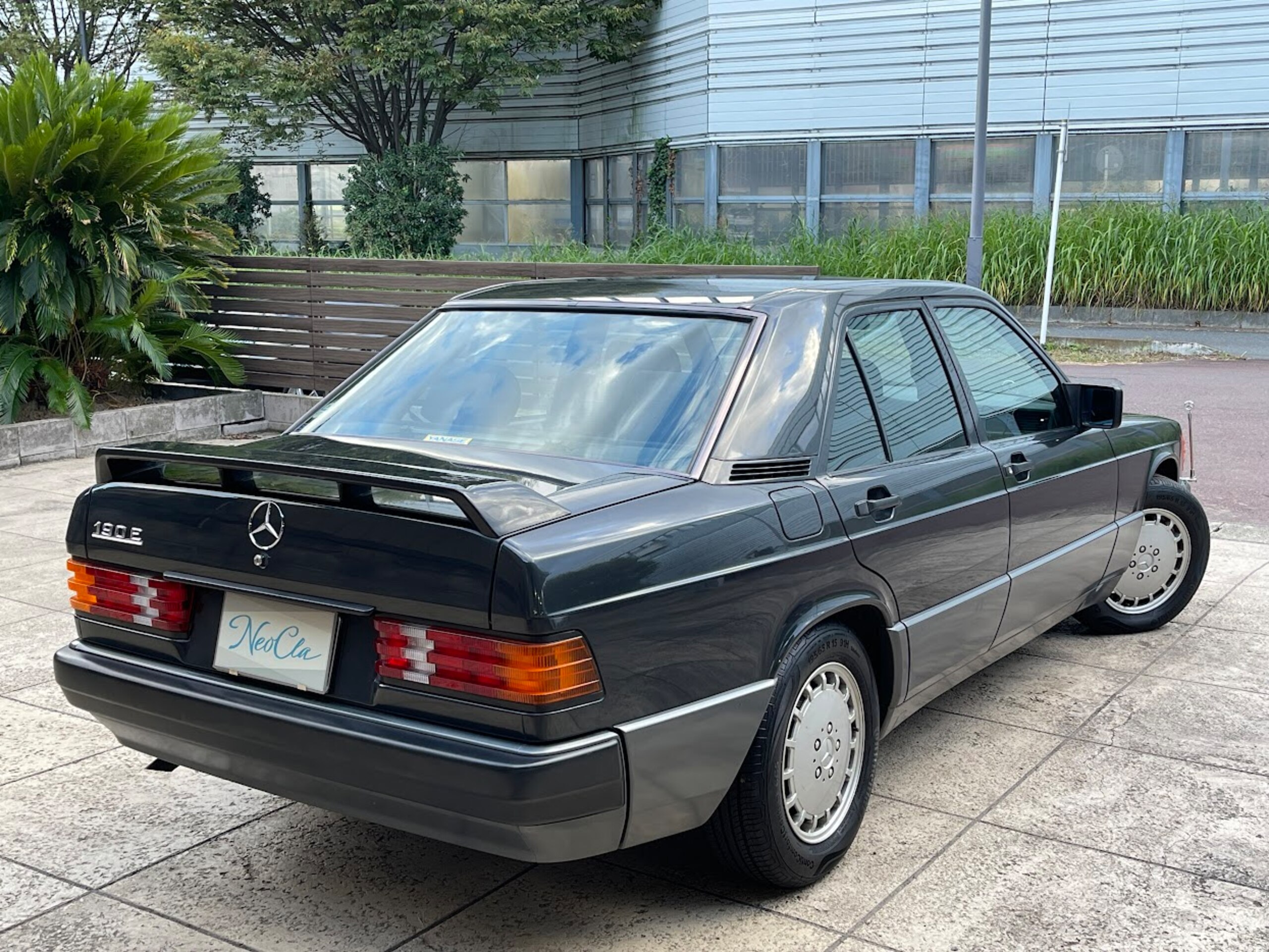 Mercedes Benz 190E (photo: 6)