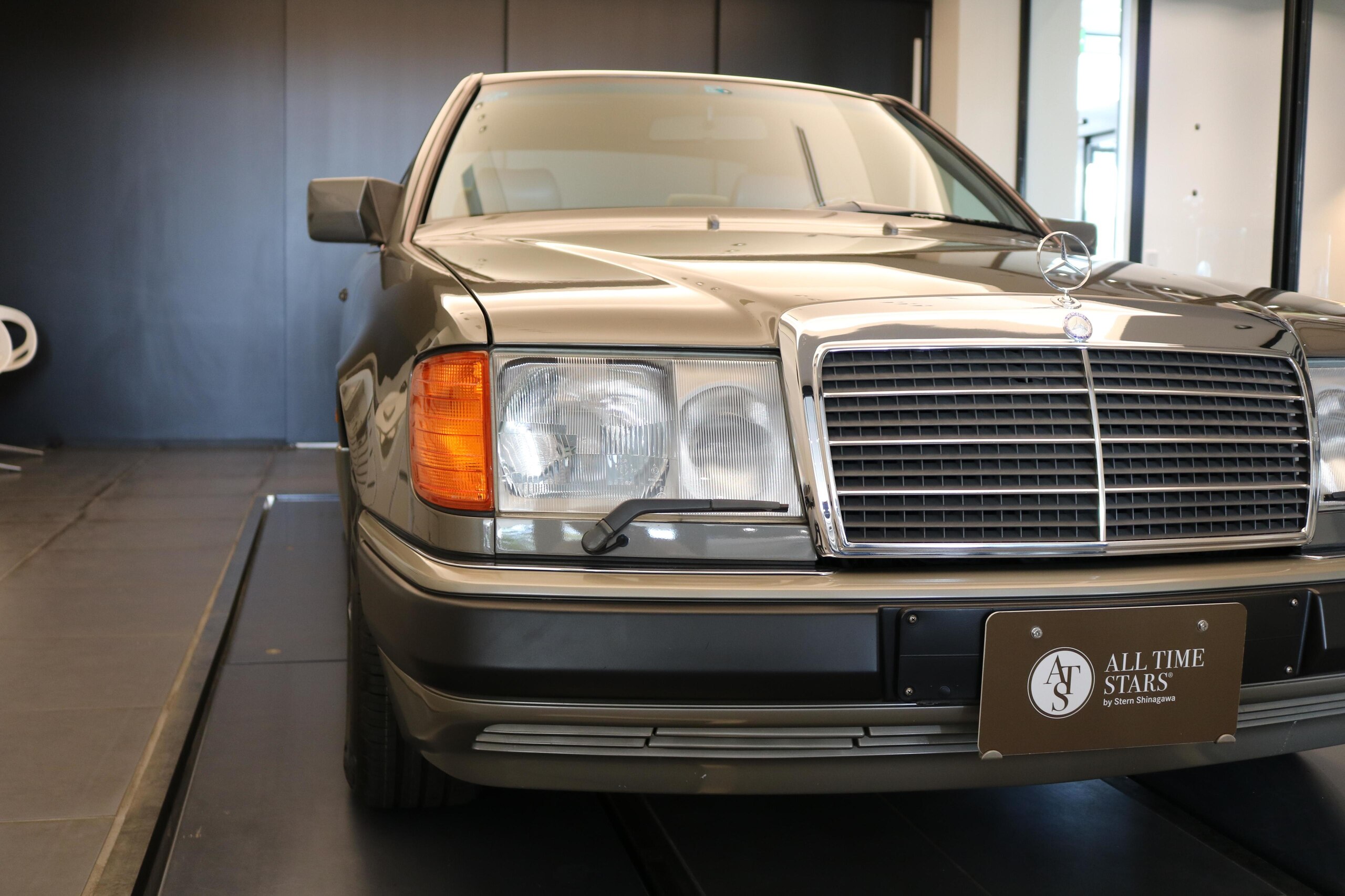 Mercedes Benz 300CE-24 (photo: 6)