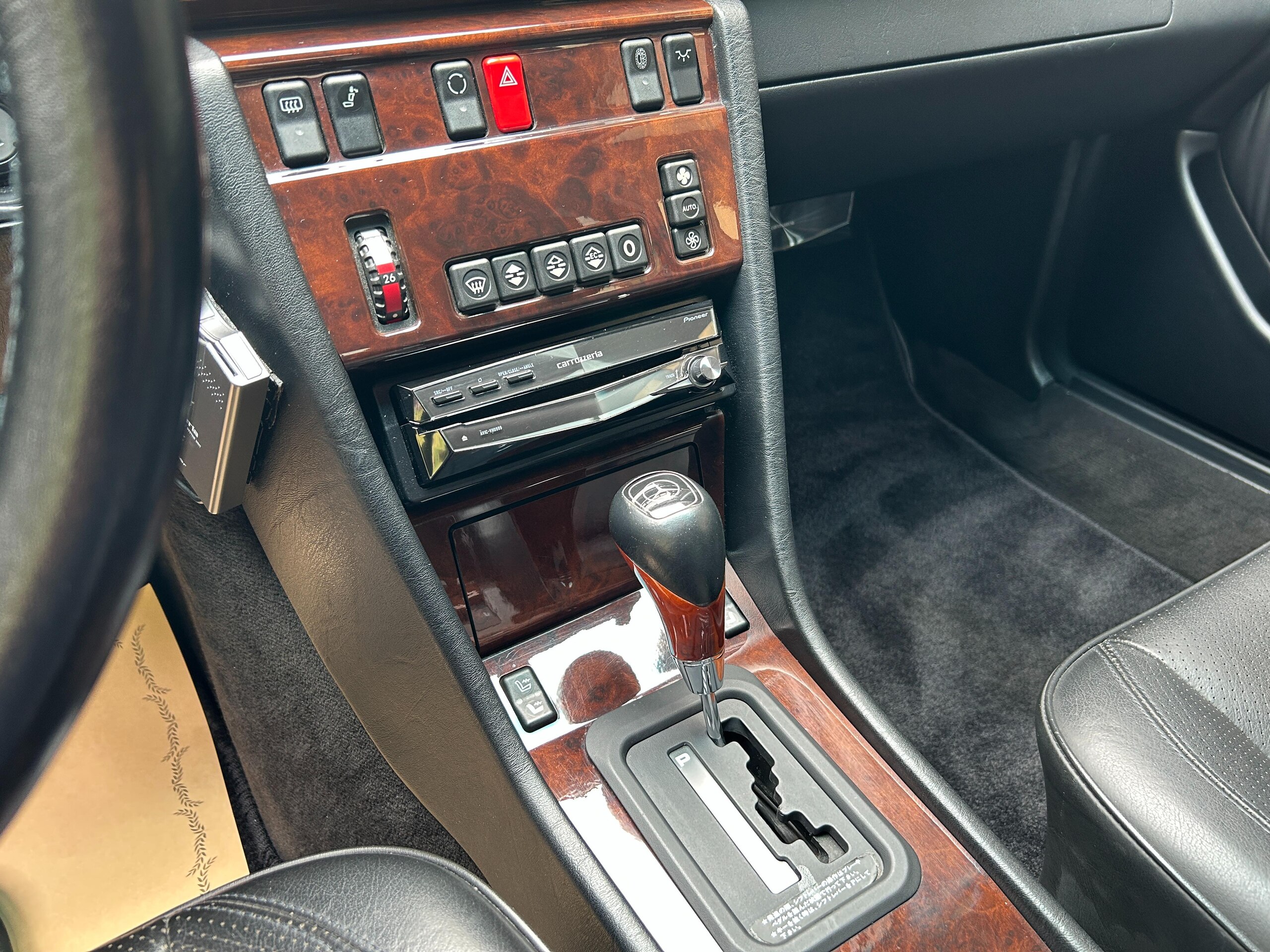 Mercedes Benz 500E (photo: 8)