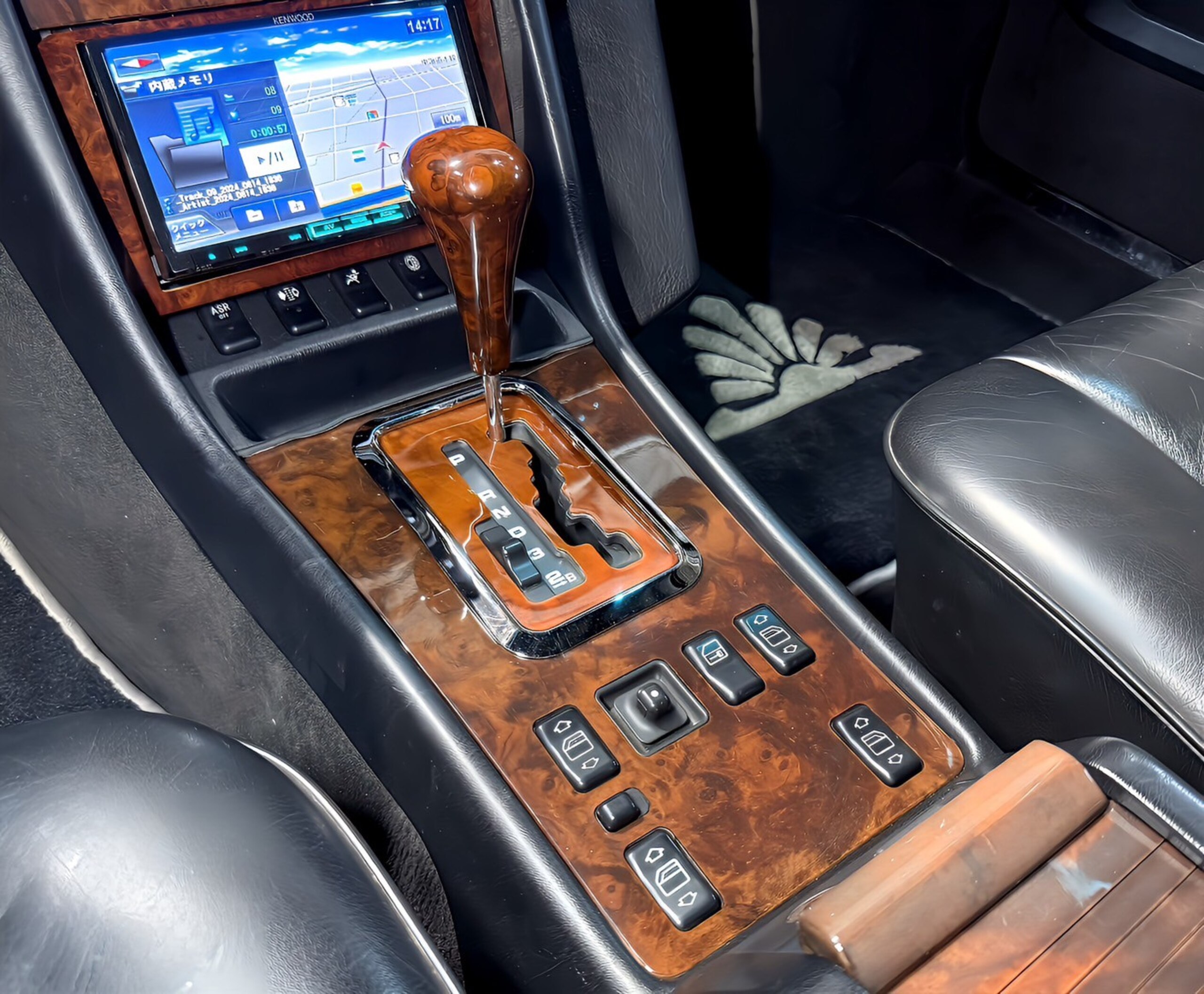 Mercedes Benz 560SEC (photo: 15)
