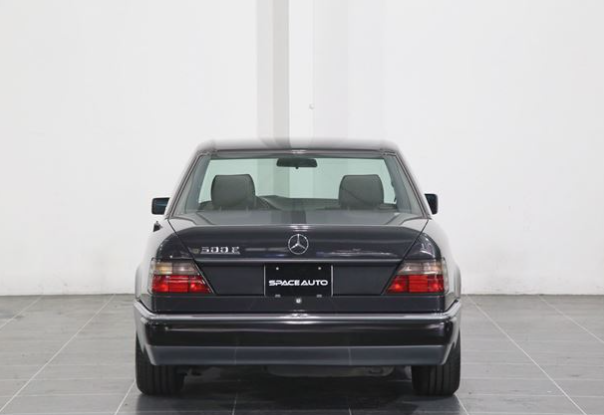 Mercedes Benz E500 (photo: 2)