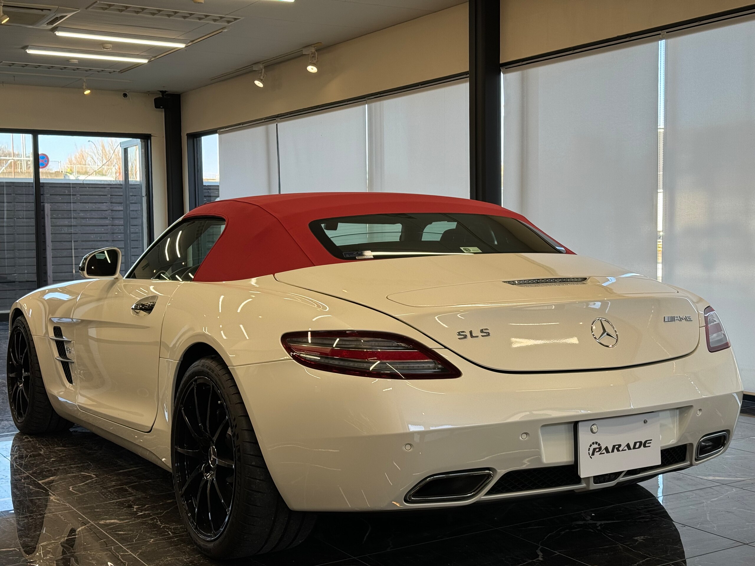 Mercedes Benz SLS AMG Roadster (photo: 4)