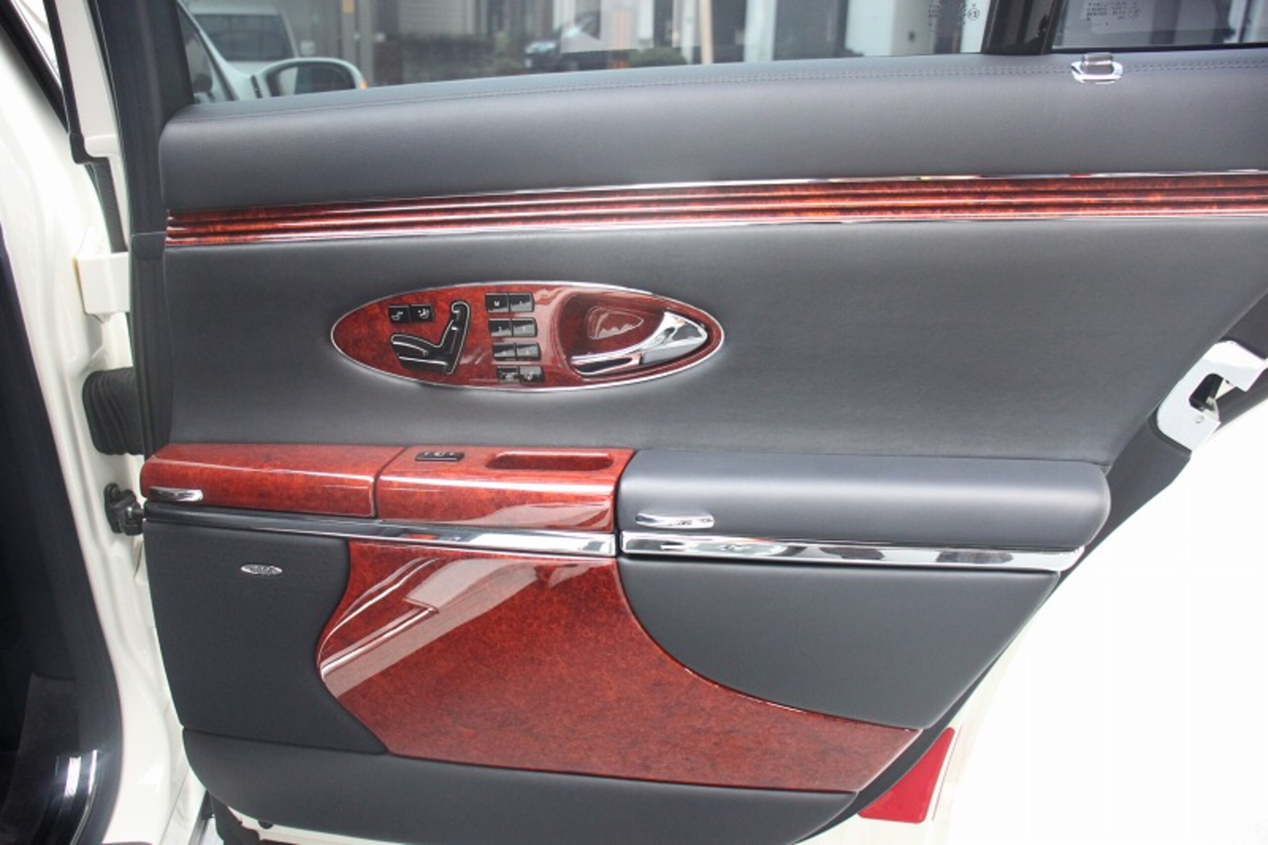 Mercedes Benz Maybach 57 (photo: 20)