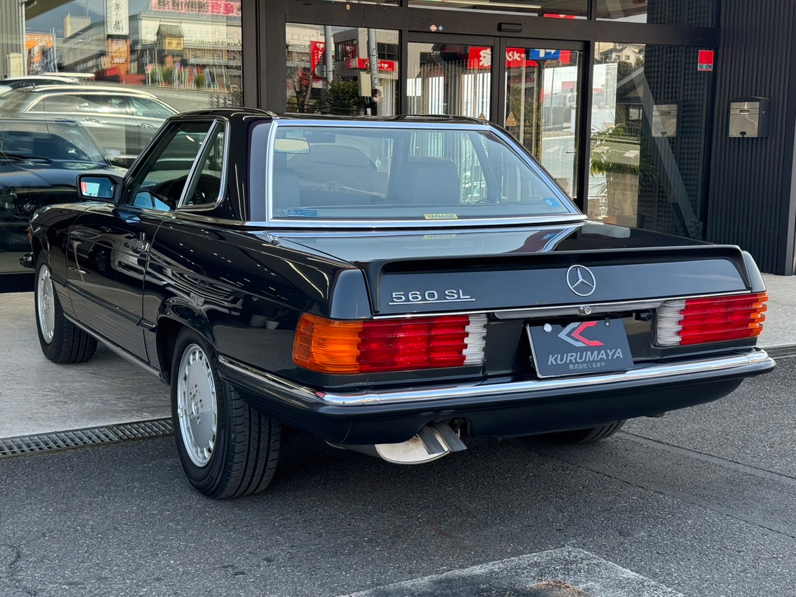 Mercedes Benz SL560 (photo: 4)