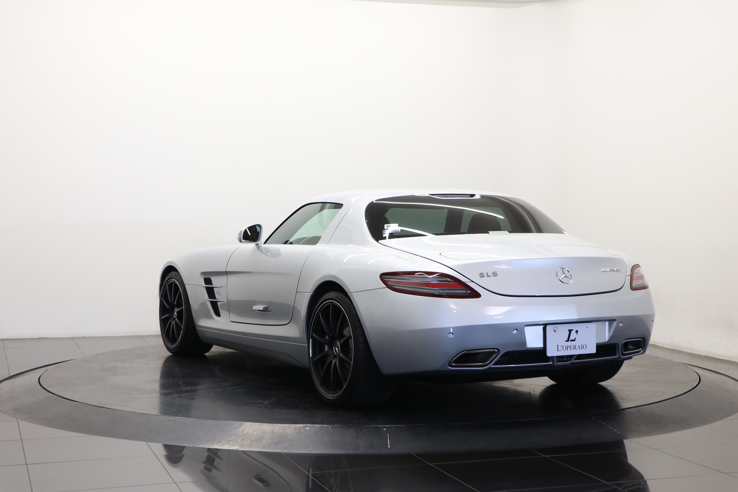 Mercedes Benz SLS AMG (photo: 6)
